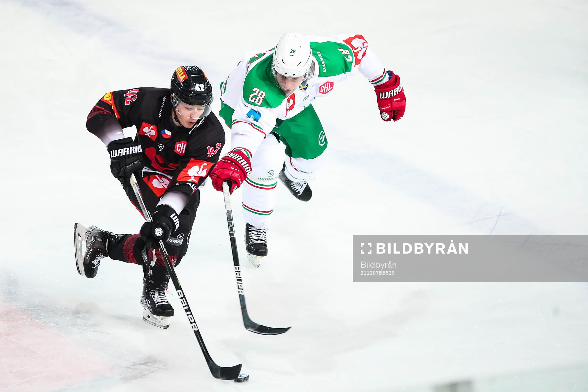 David Vitouch of Sparta Prag and Anton Bengtsson of Rögle