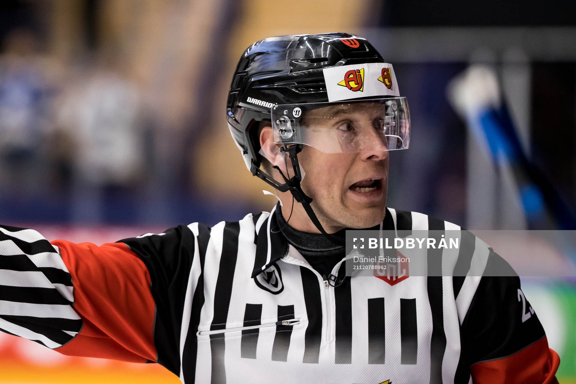 Referee Tobias Björk