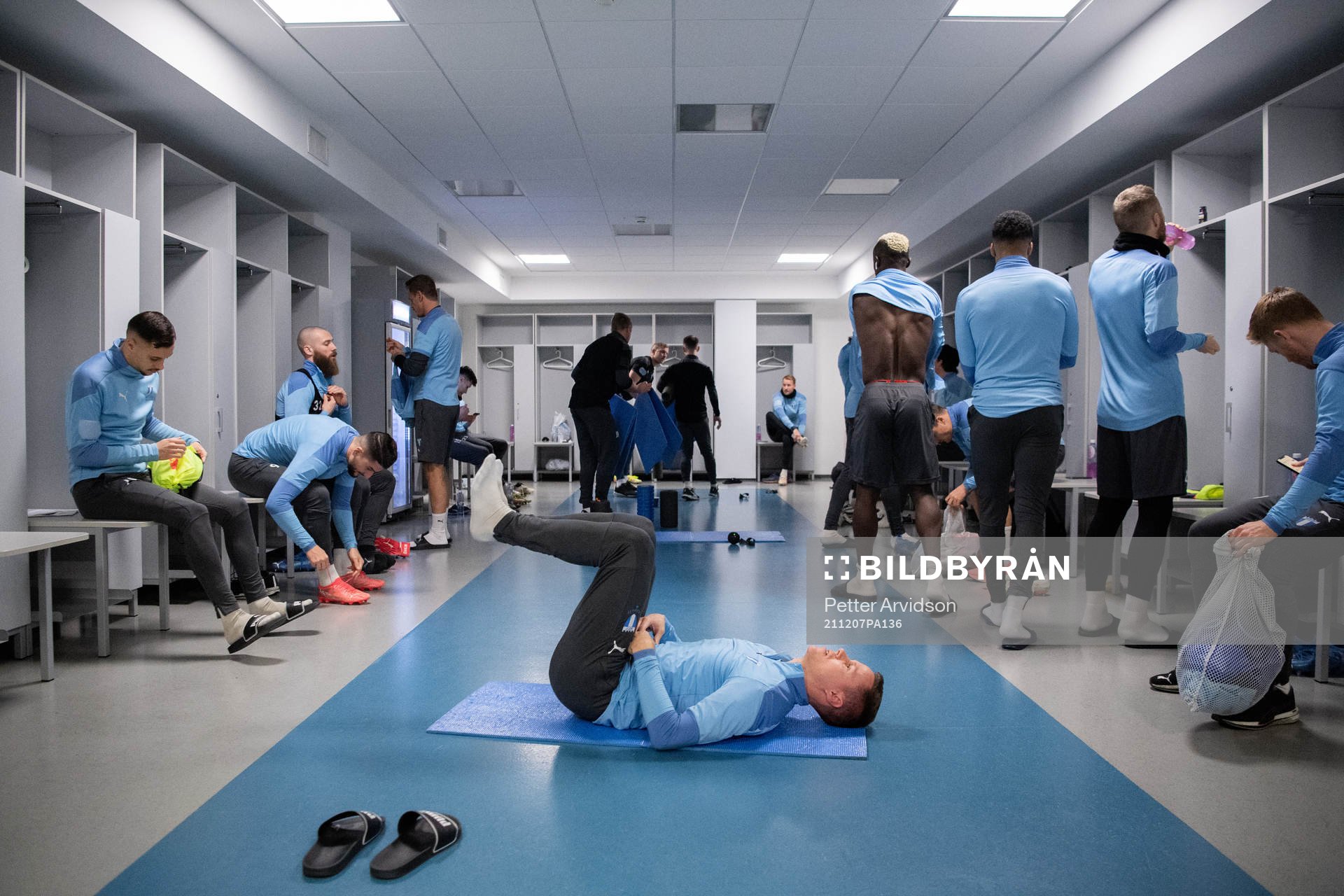 Niklas Moisander in the dressing room