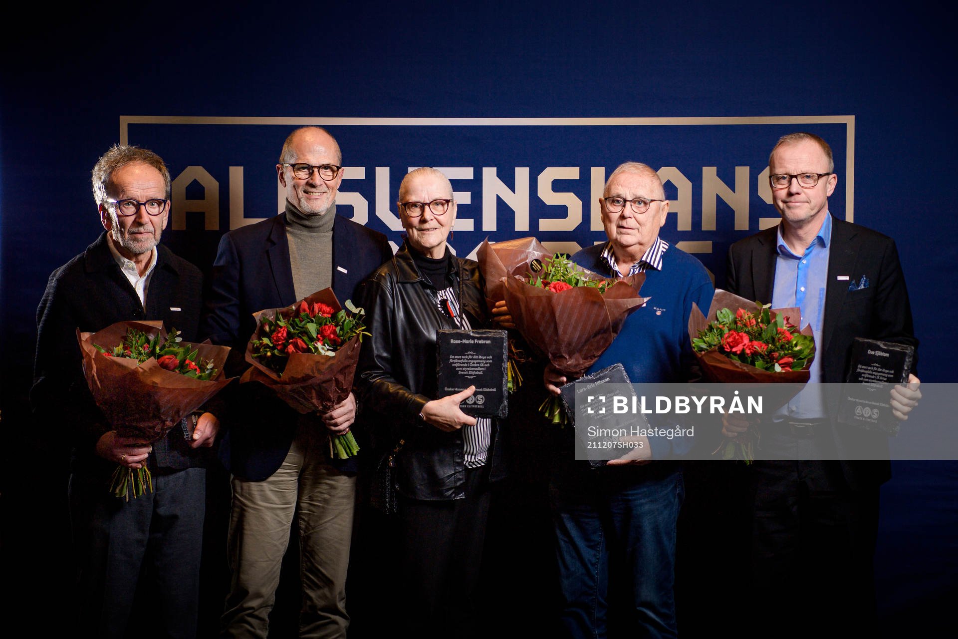 Leif Lindstrand, Lars-Christer Olsson, Rose-Marie Frebran, Lars-Eric Nilsson och Ove Sjöblom uppmärksammas för sina insatser för Svenska Fotboll under Allsvenskans Stora Pris den 7 december 2021 i Stockholm.