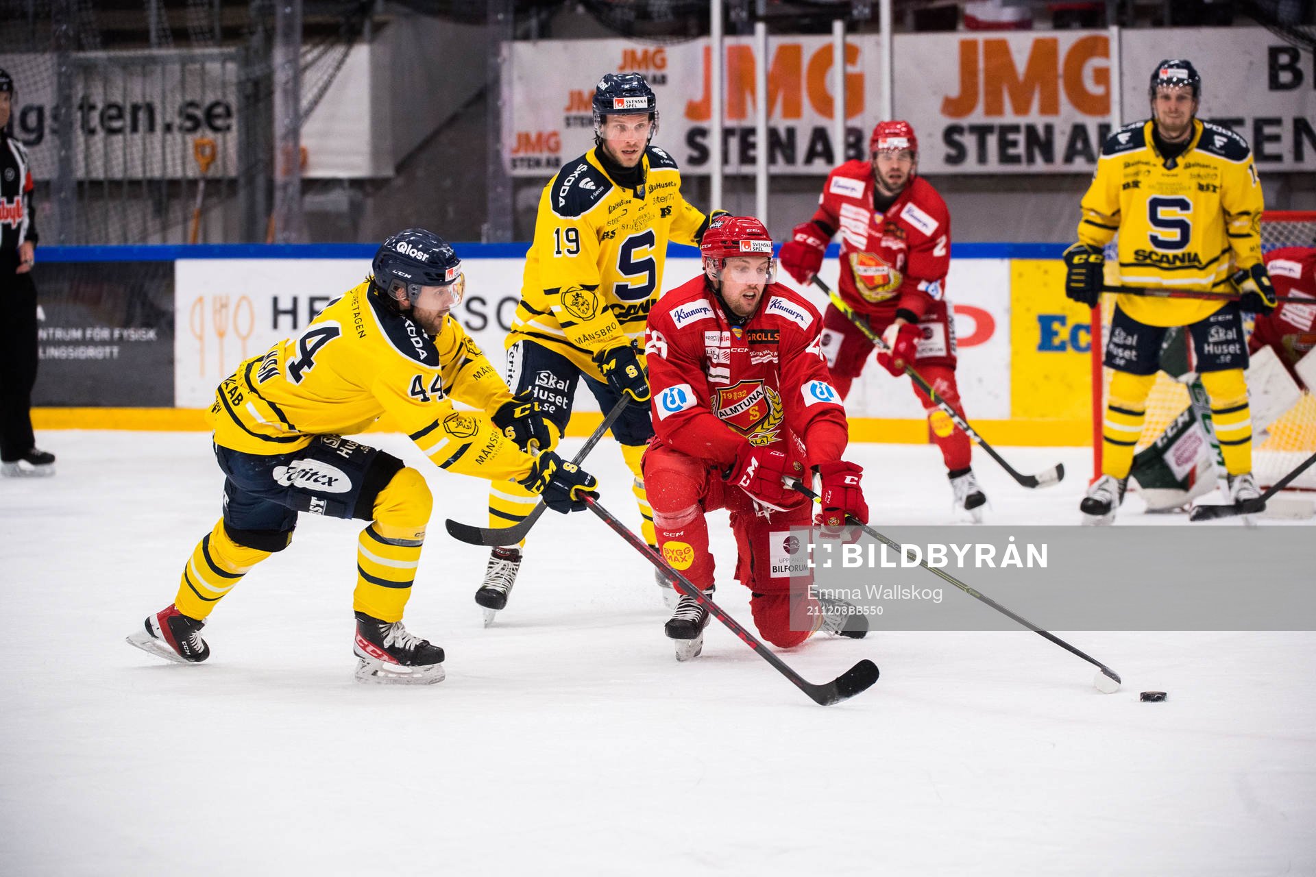Södertäljes Erik Ullman och Villiam Haag samt Almtunas
