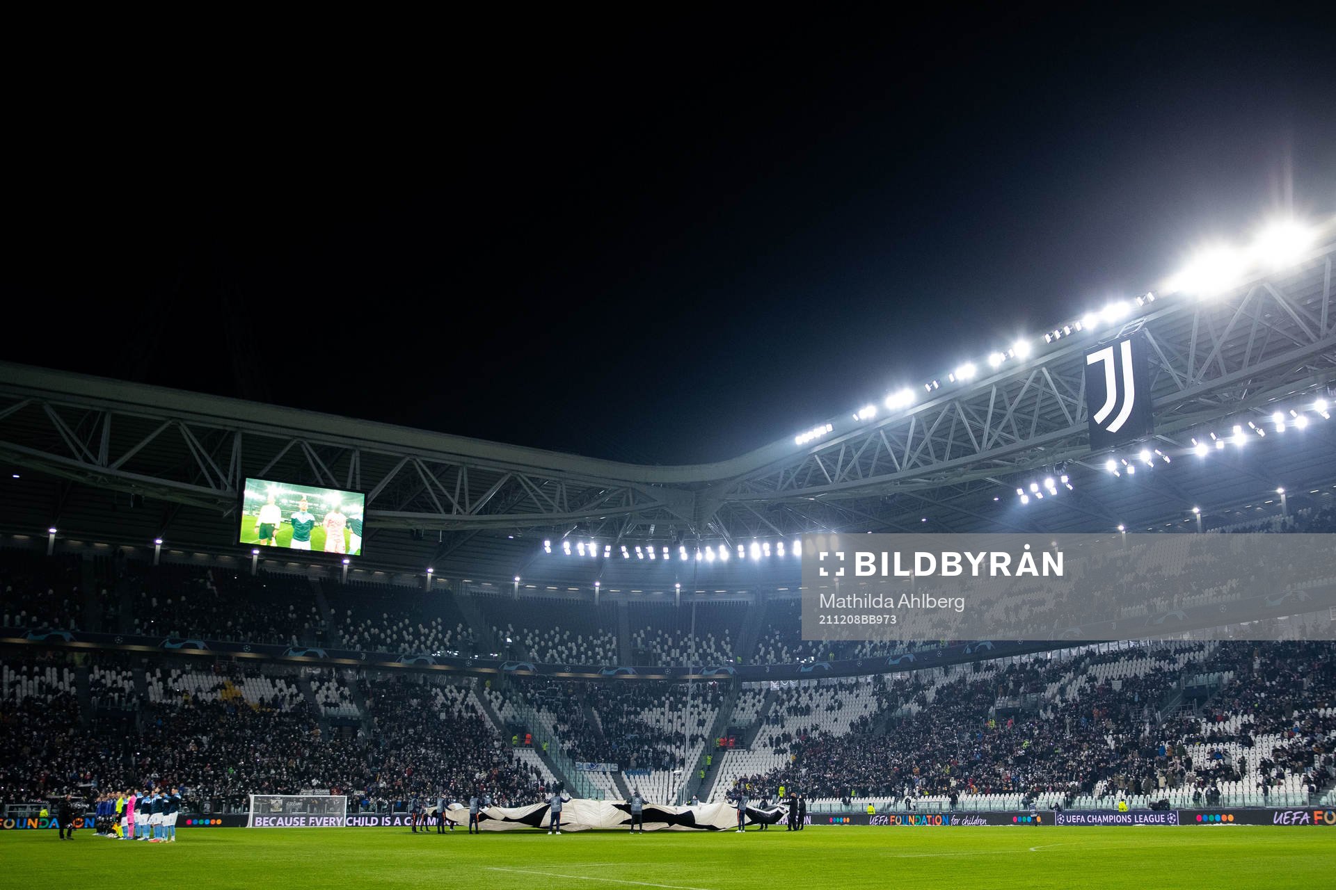 Team of Juventus and team of Malmö FF