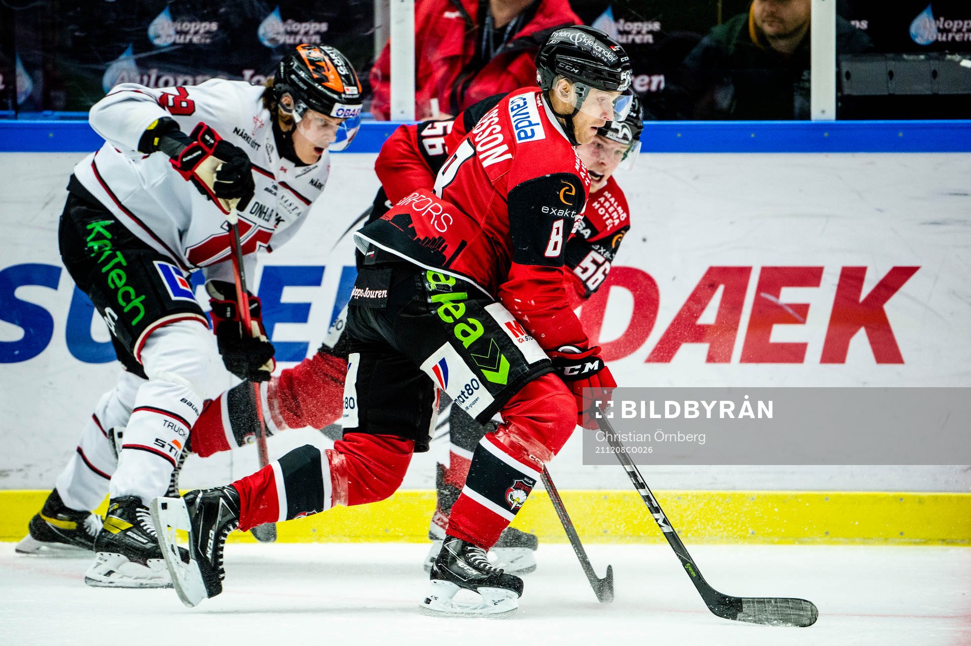 Malmö Redhawks Johan Olofsson och Anton Olsson mot