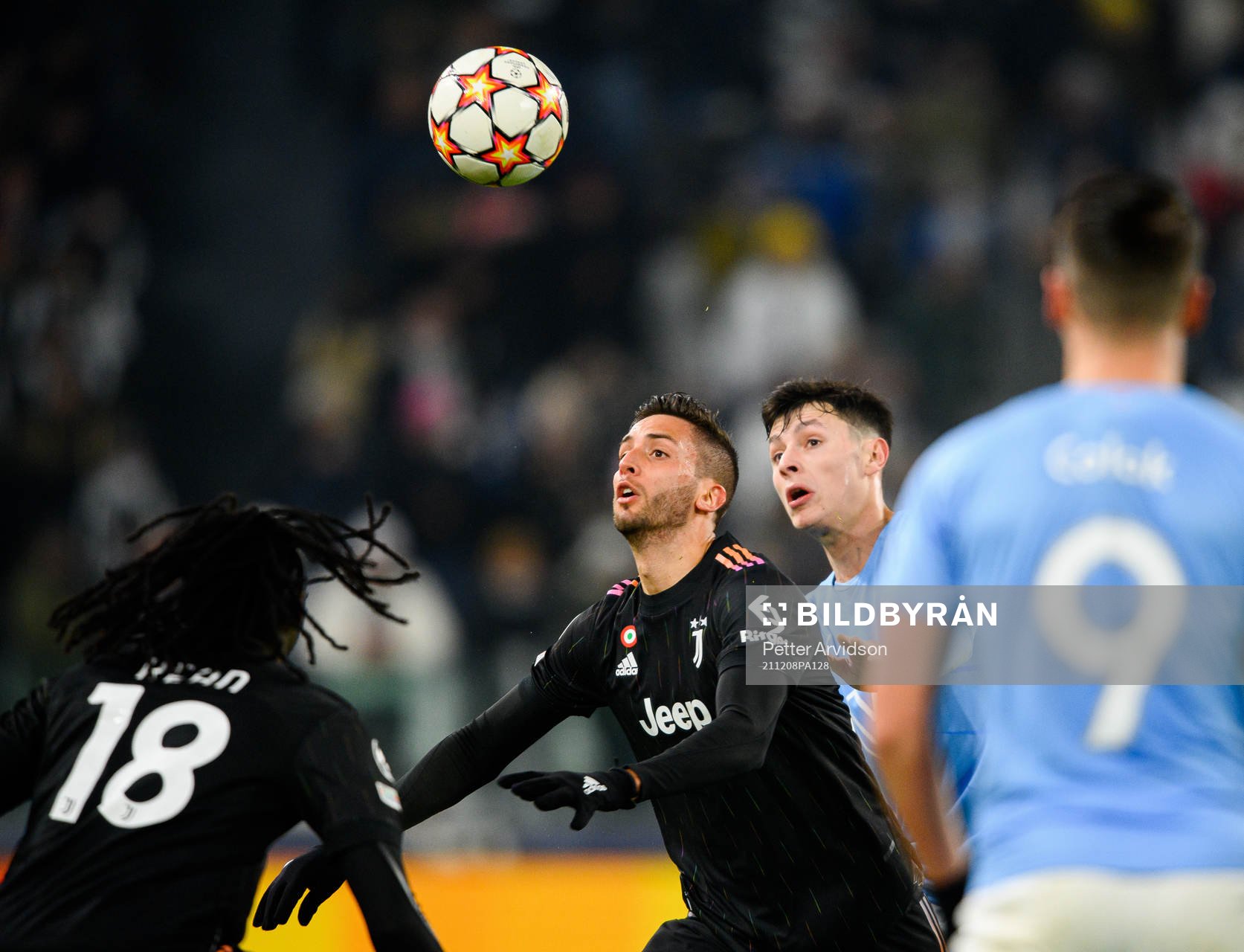 Rodrigo Bentancur of Juventus and Anel Ahmedhodzic of