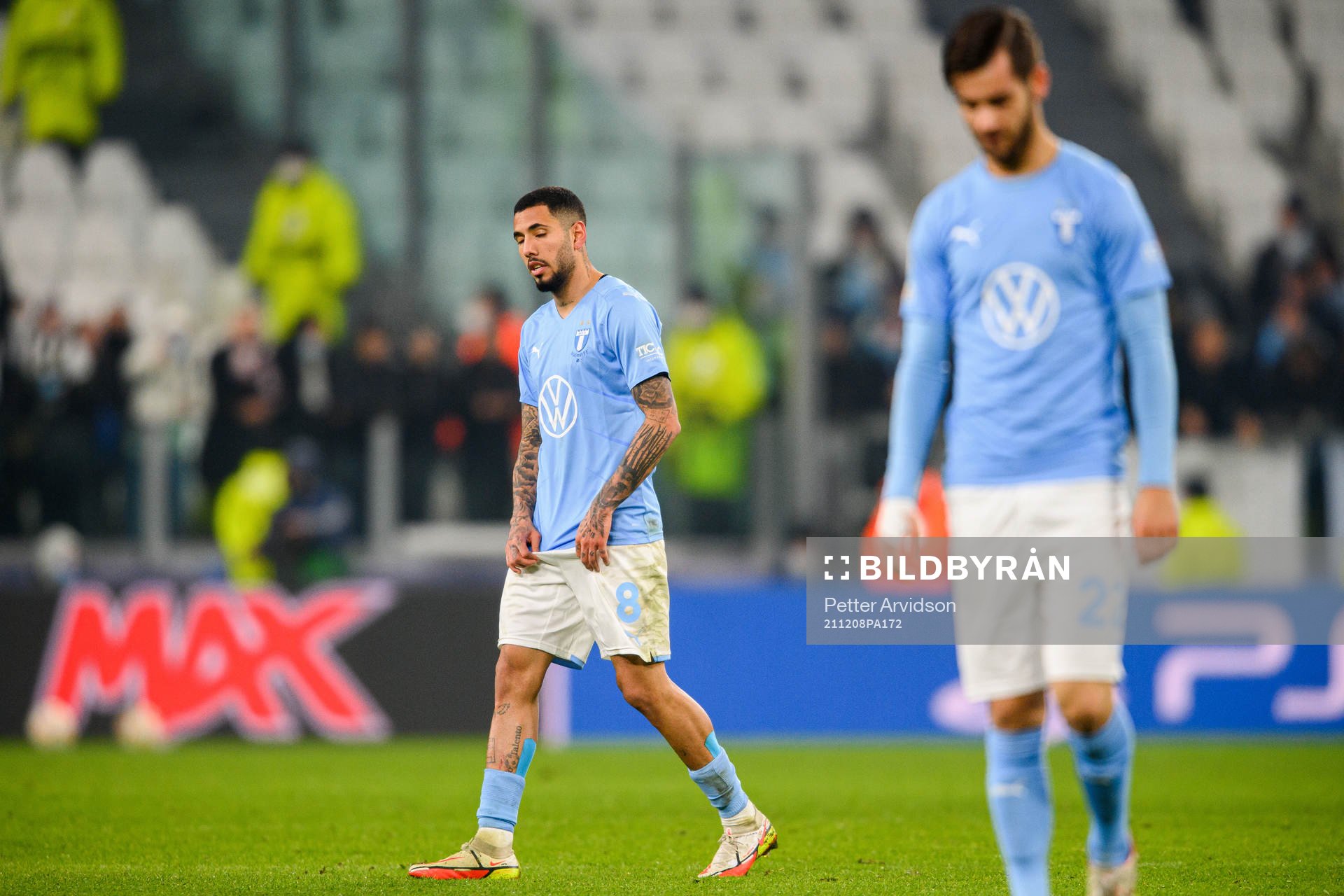 Sergio Pena and Adi Nalic of Malmö FF look dejected