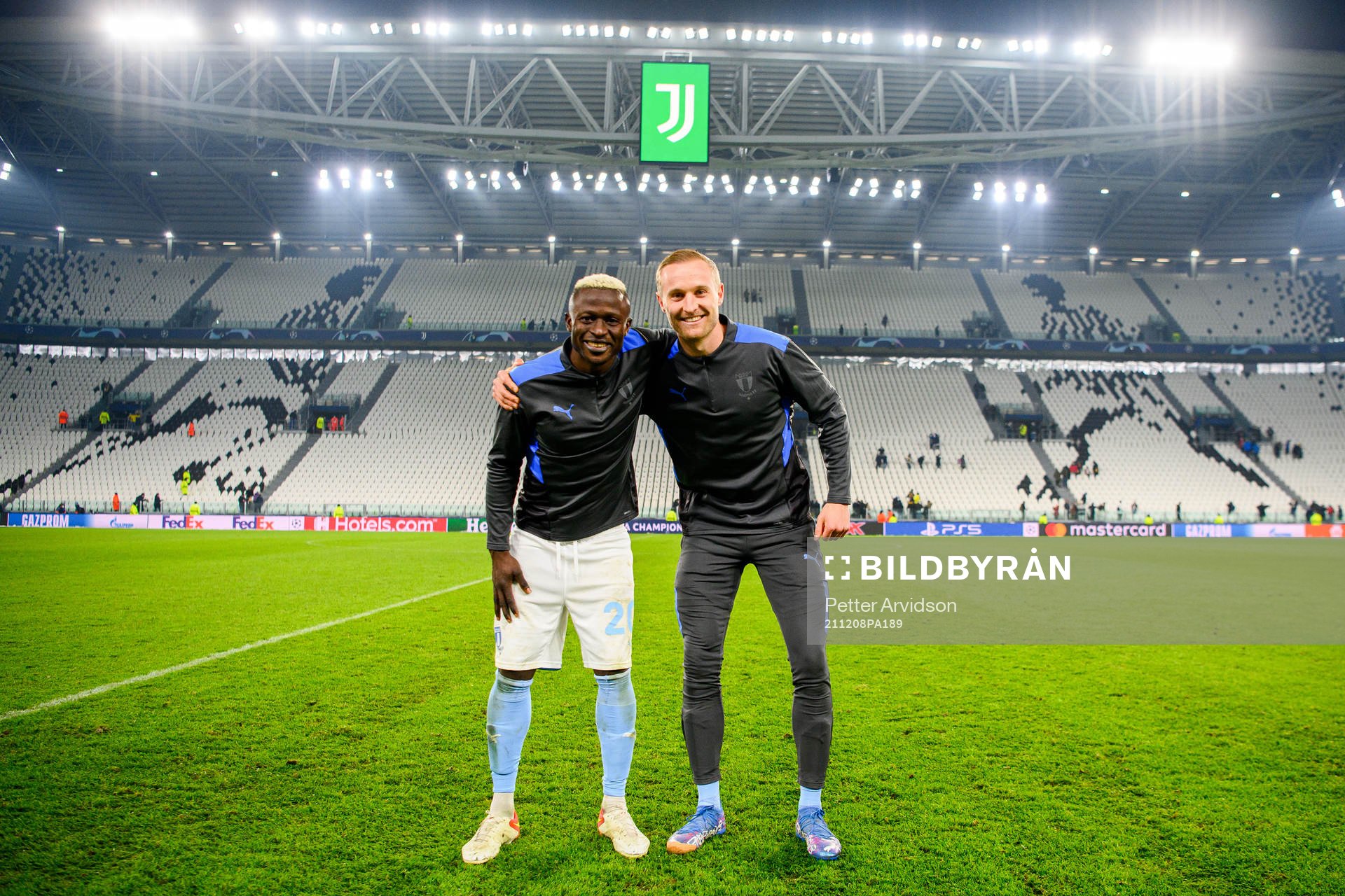 Bonke Innocent and Franz Brorsson of Malmö FF