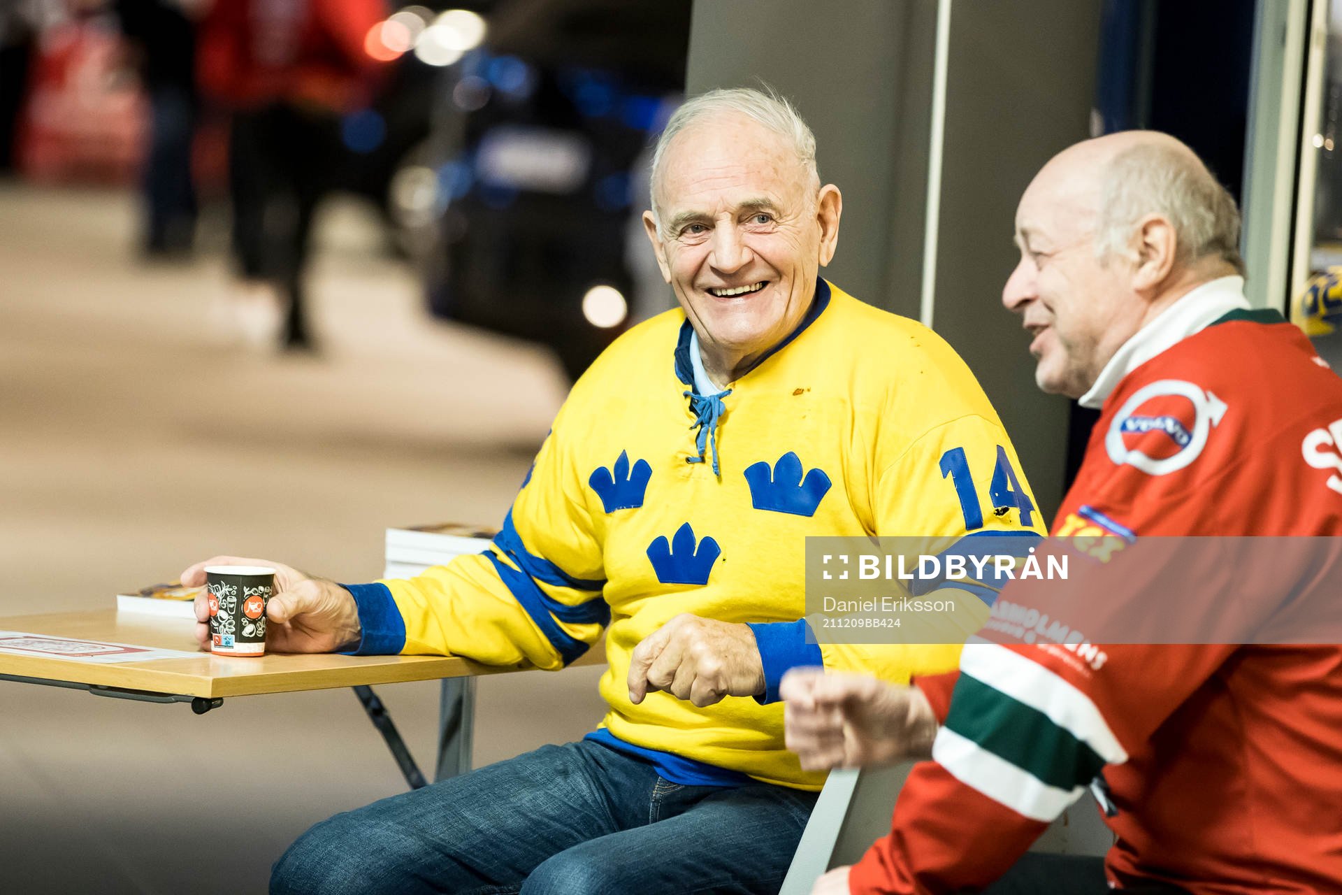 Ulf Sterner innan ishockeymatchen i SHL mellan Leksand och