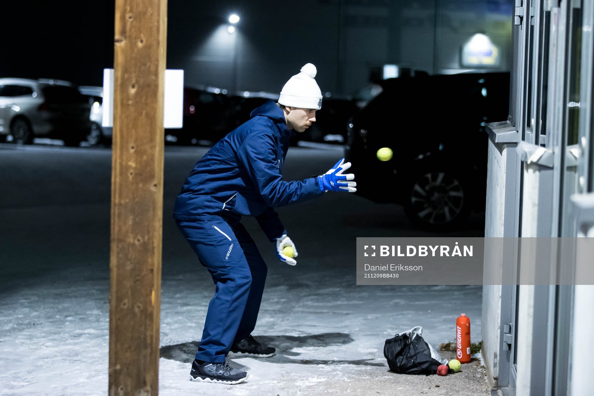 Leksands målvakt Kasimir Kaskisuo innan ishockeymatchen i