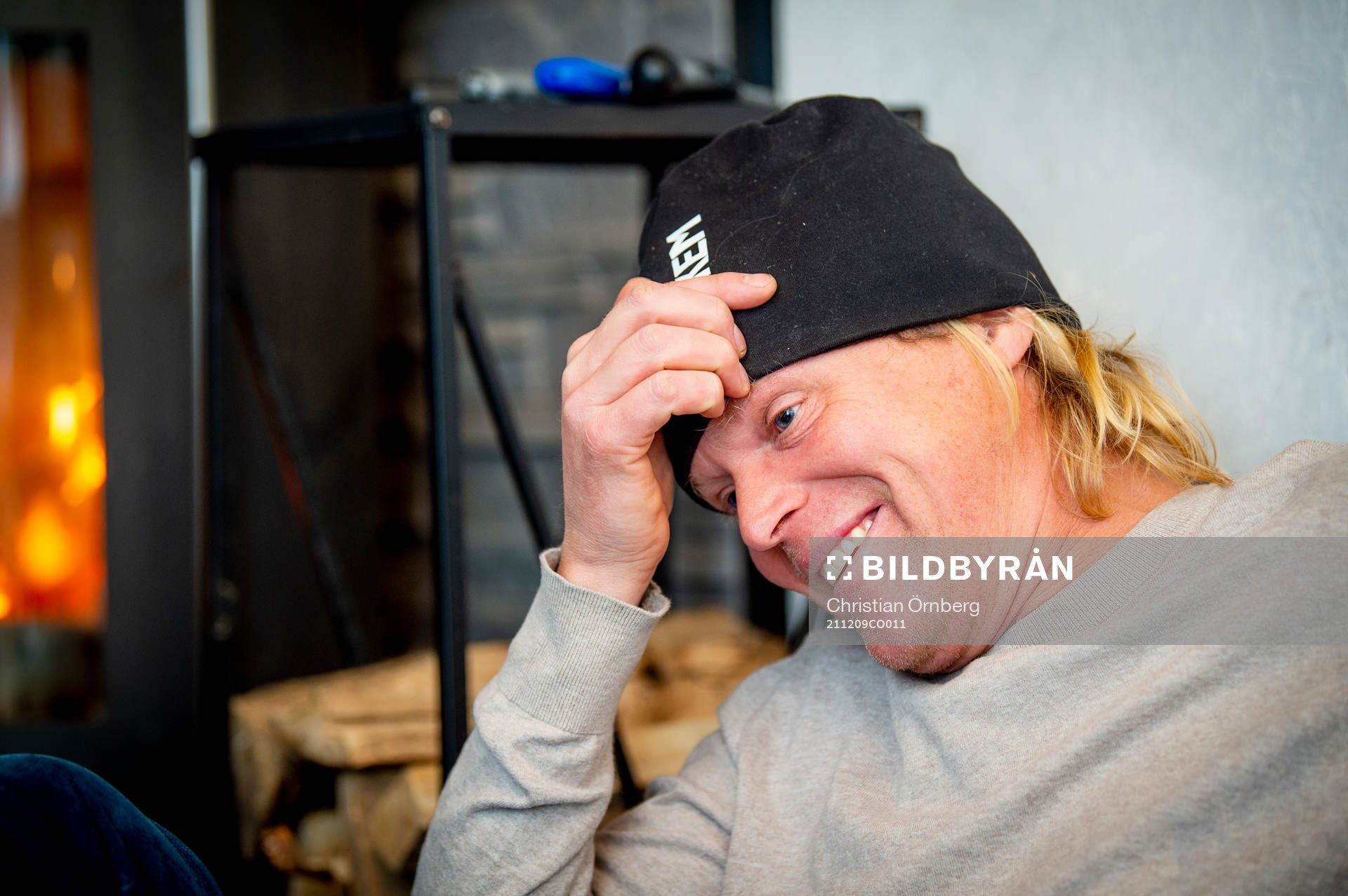 211209 Ryttaren Fredrik Jönsson i stallet