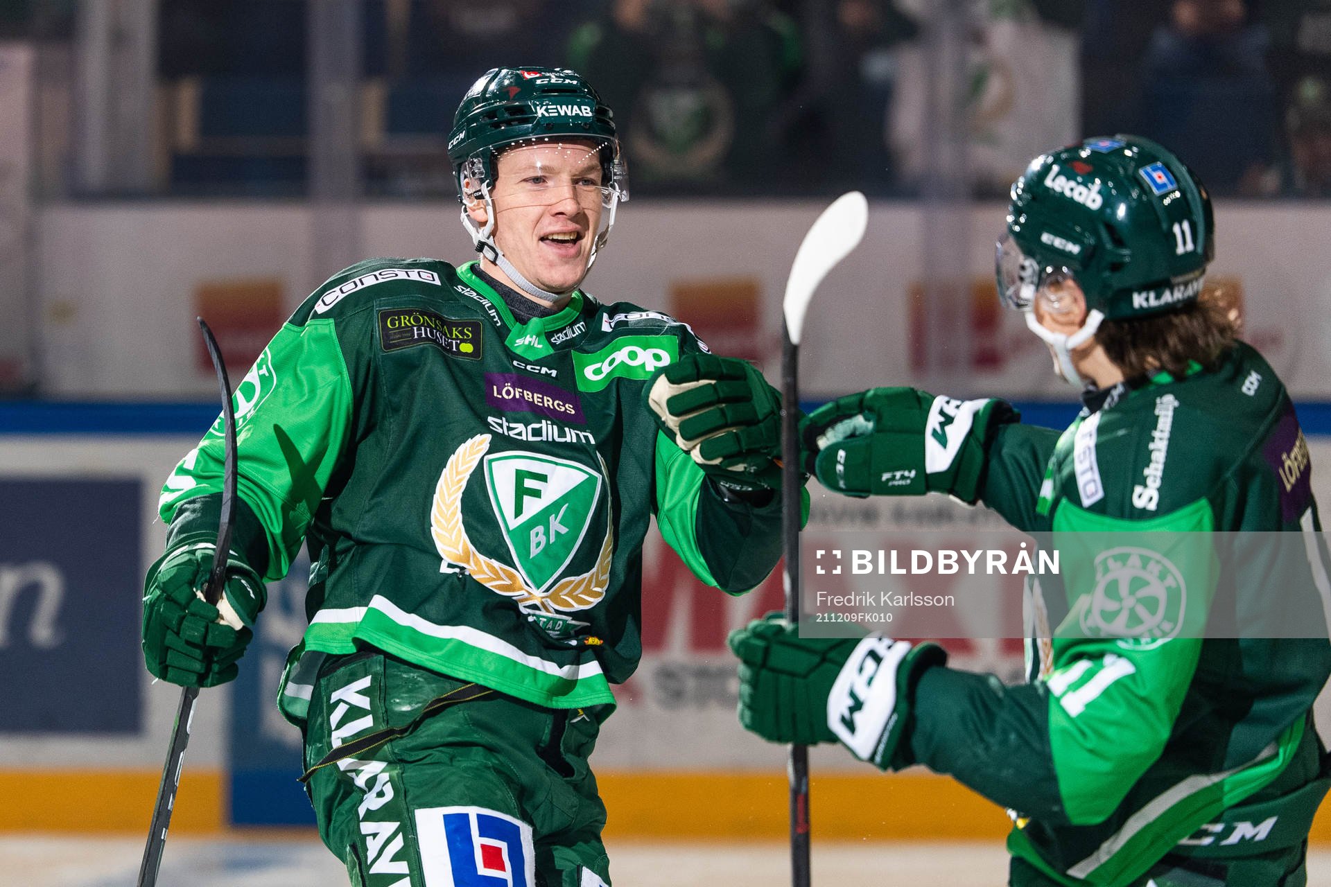 Färjestads Gustav Rydahl jublar med Joakim Nygård