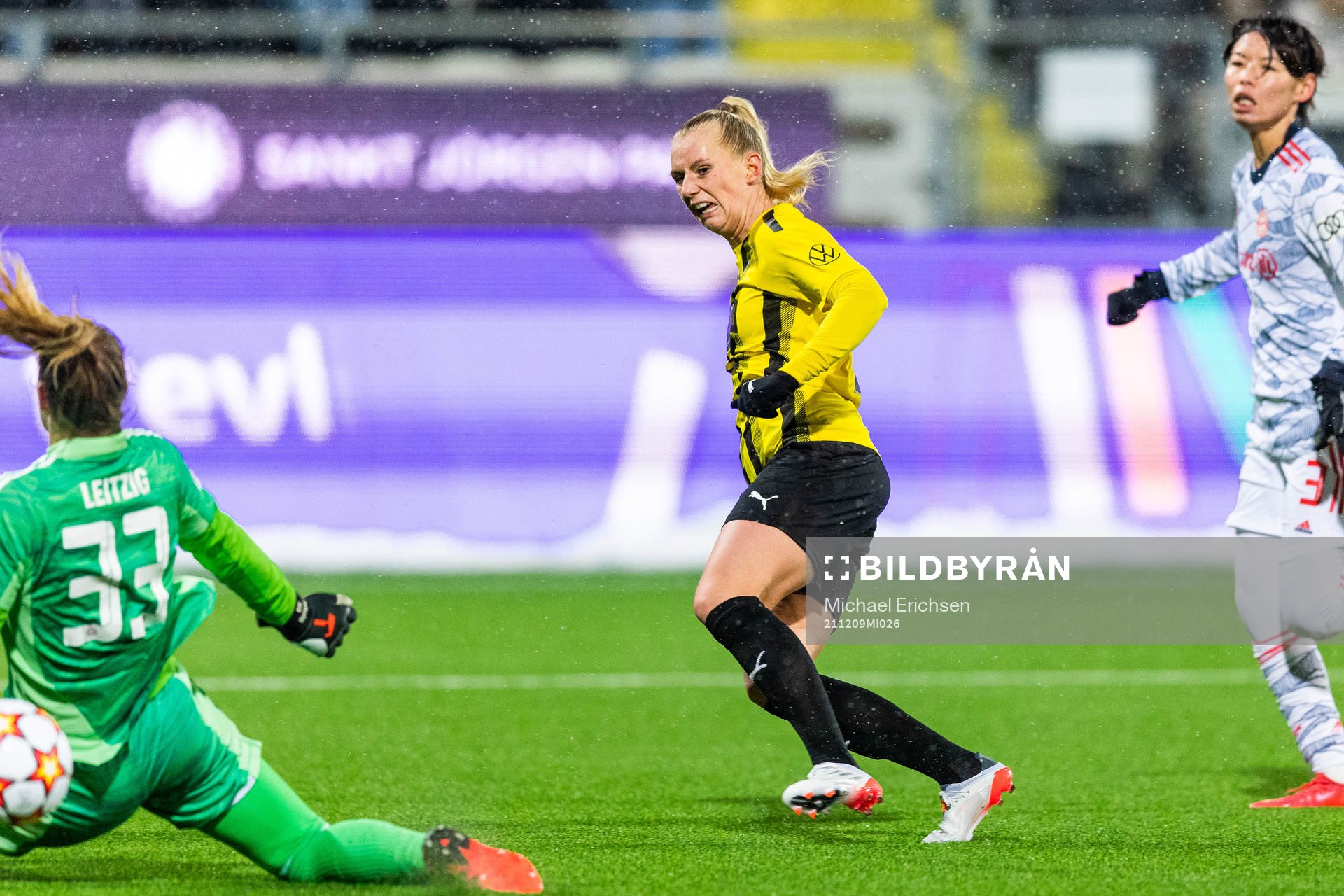 Stina Blackstenius of Häcken scores 1-0 behind goalkeeper