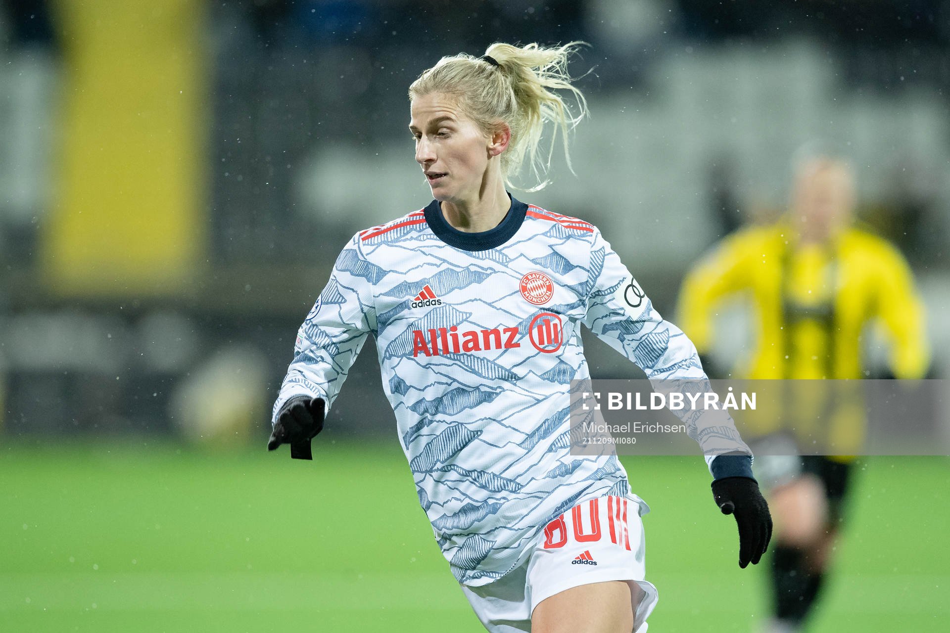 Sofia Jakobsson of Bayern Munich