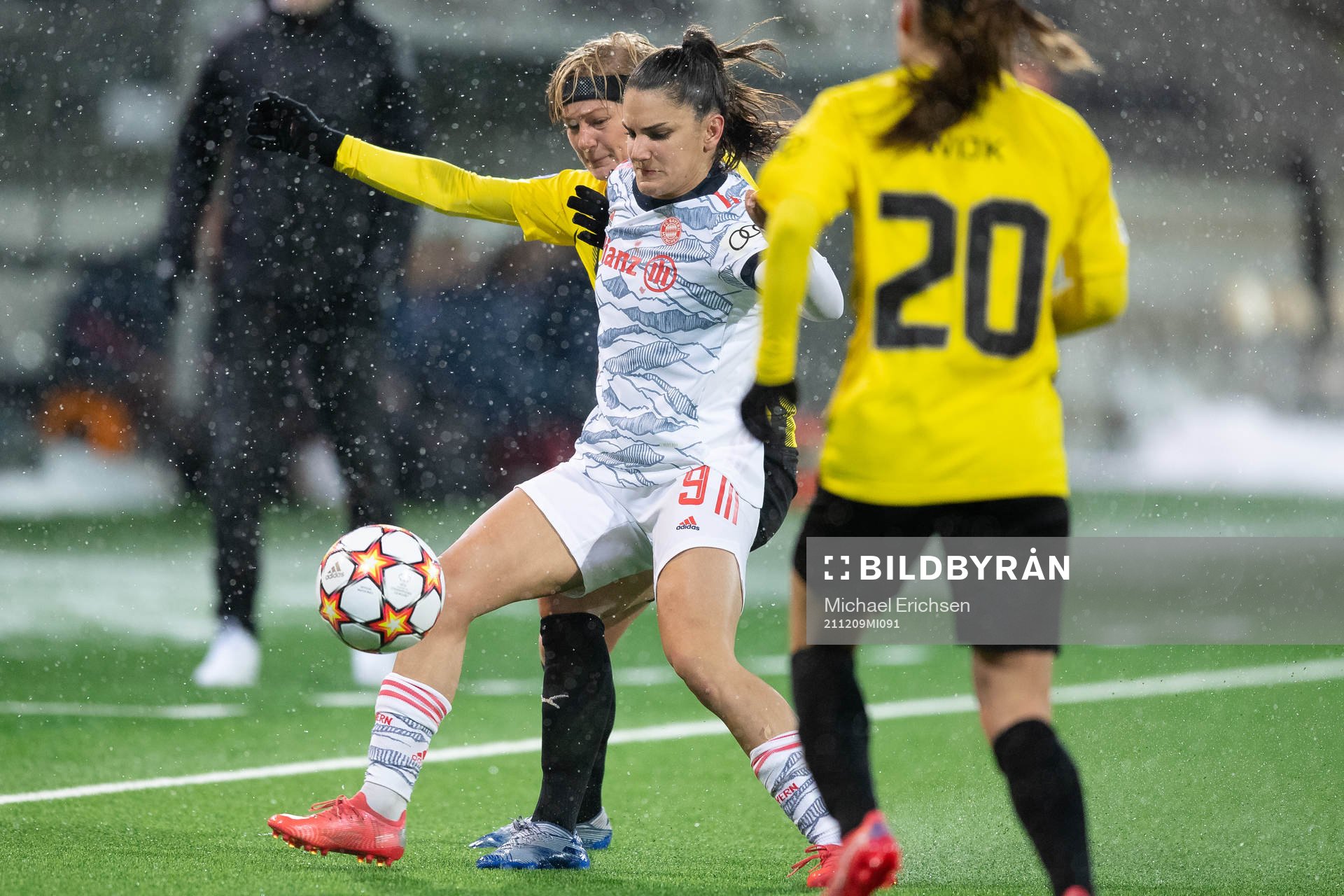 Jovana Damnjanovic of Bayern Munich during the UEFA Women's Champions League football match between Häcken and Bayern Munich on December 9, 2021 in Göteborg. 