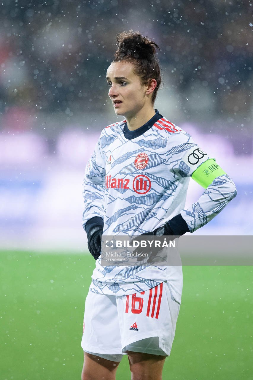Lina Magull of Bayern Munich