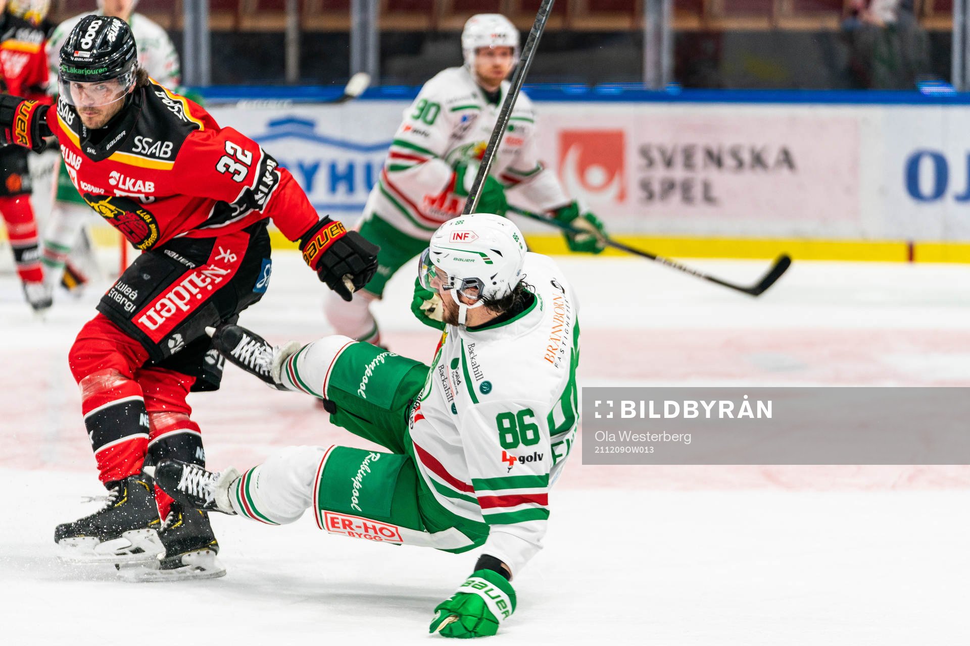 Luleås Oscar Engsund och Rögles Eric Gelinas