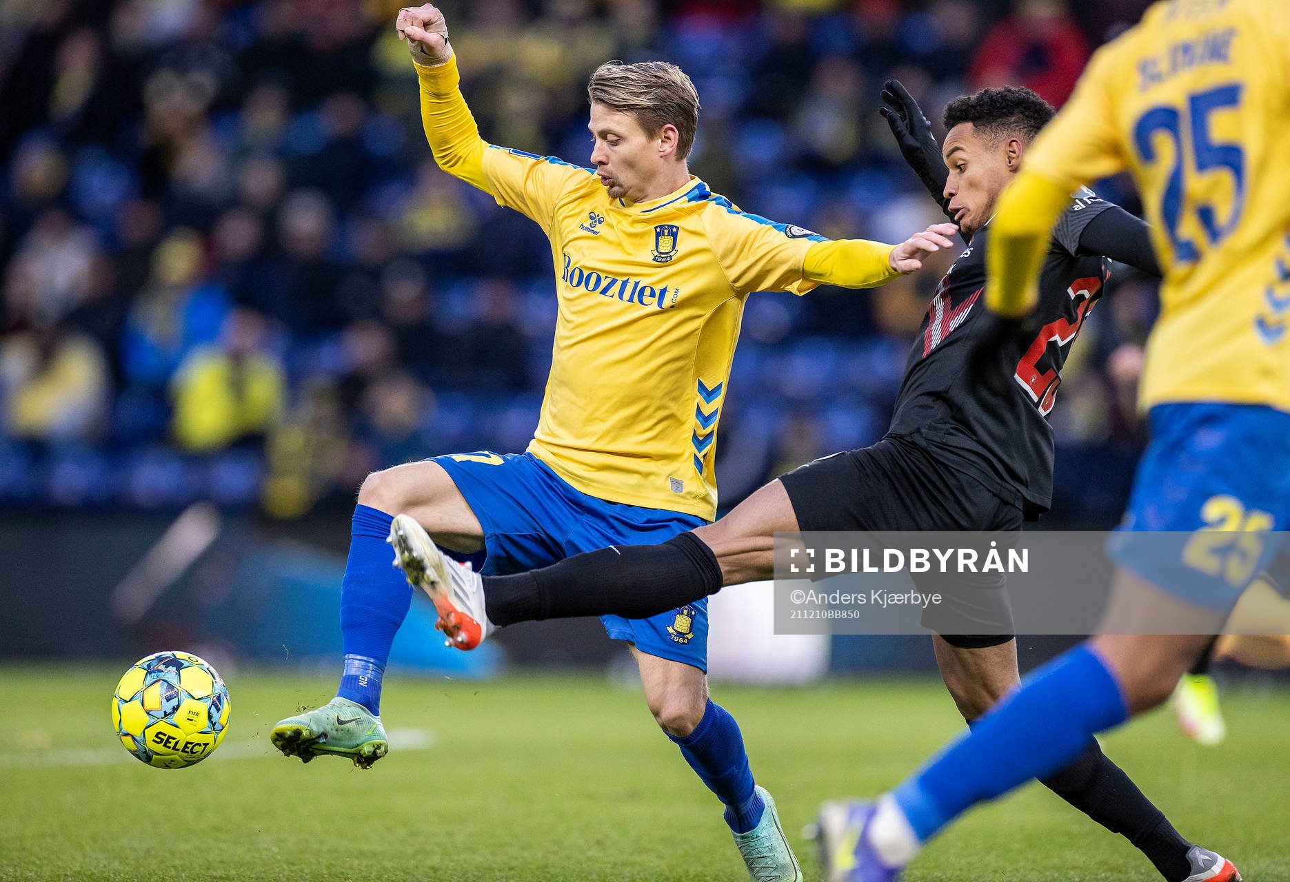 [DK=20211205: Simon Hedlund (27), Brøndby IF og Paulinho