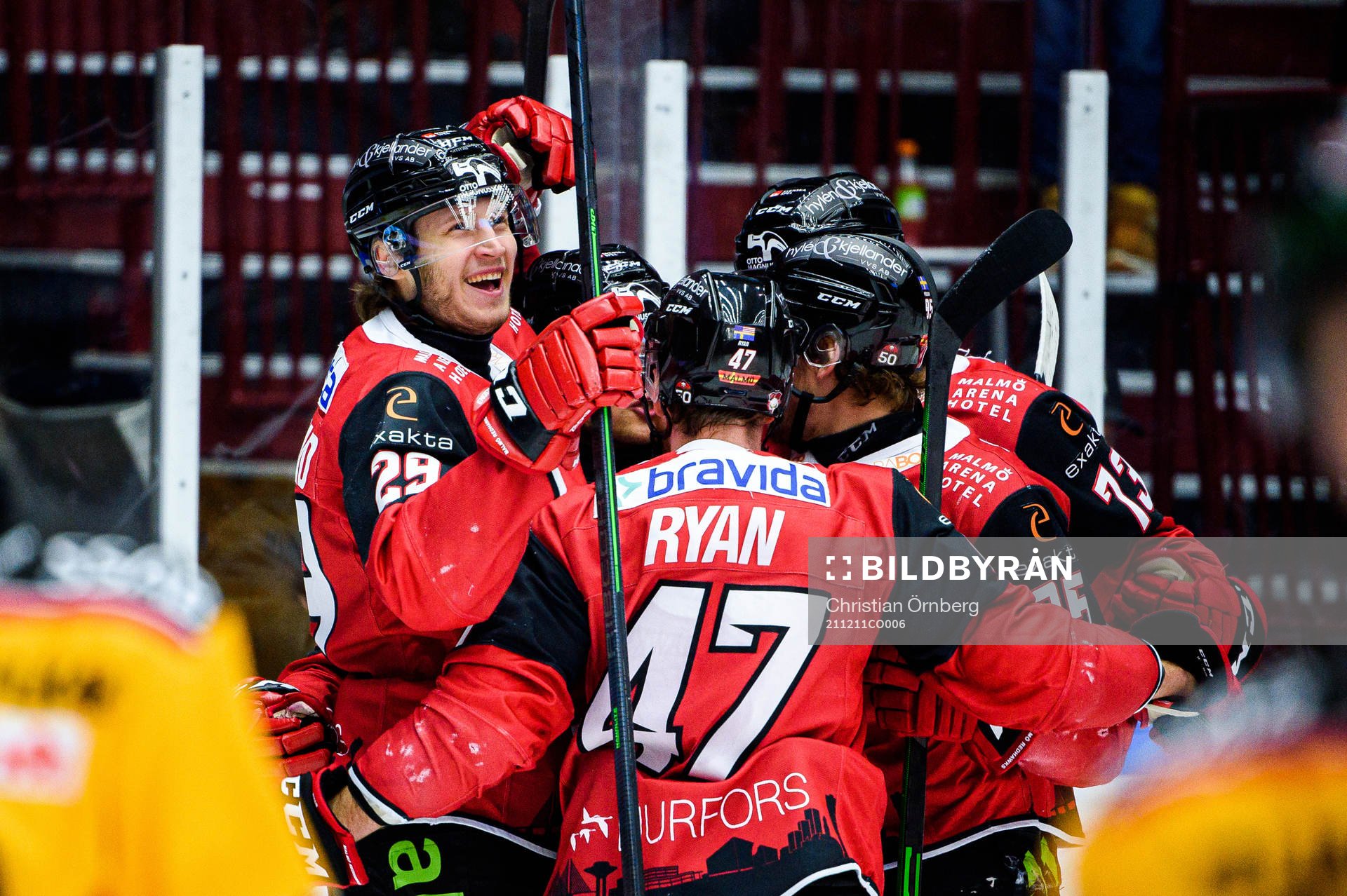 Malmö Redhawks Eric Engstrand jublar