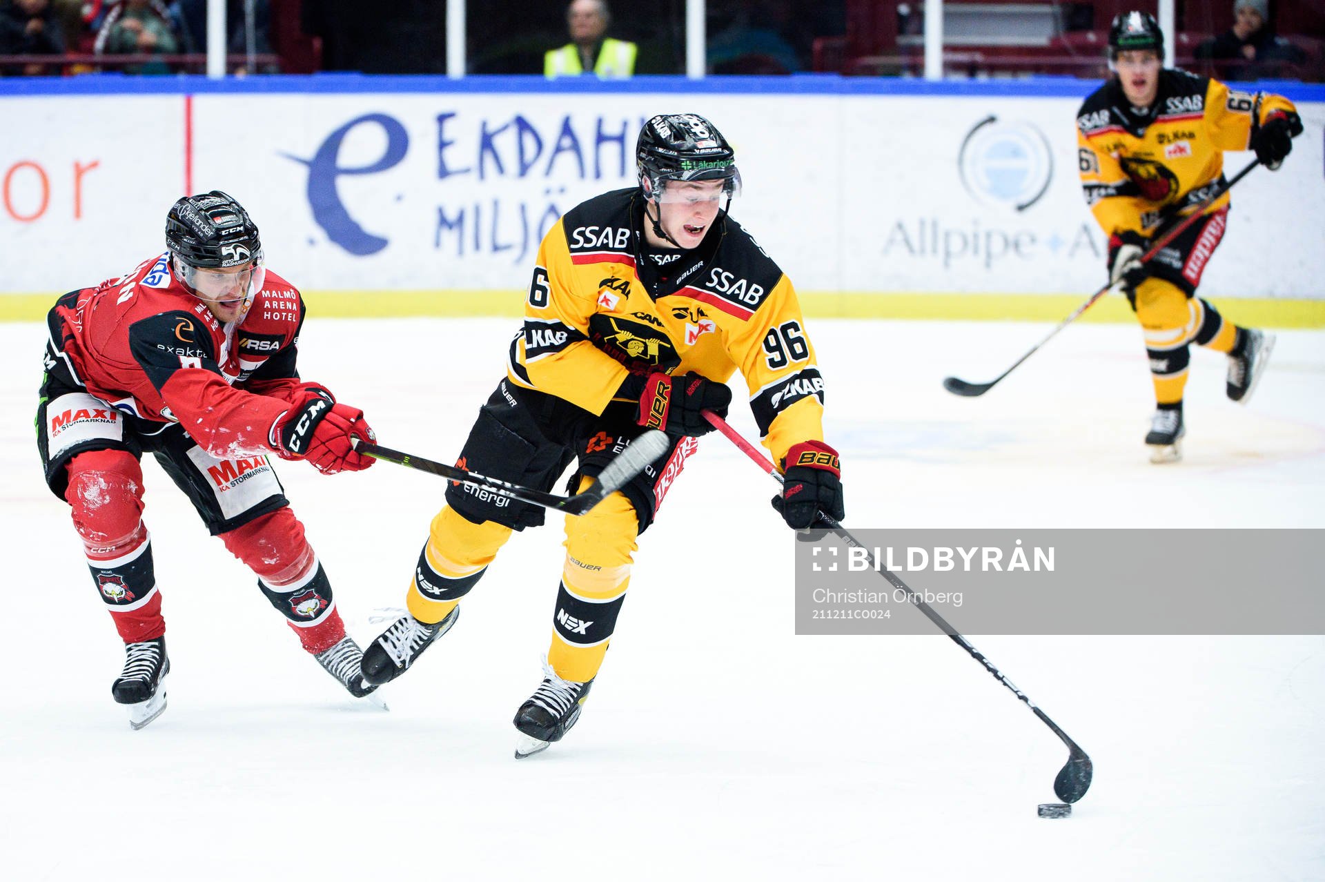 Luleås Pontus Andreasson och Malmö Redhawks Johan Olofsson