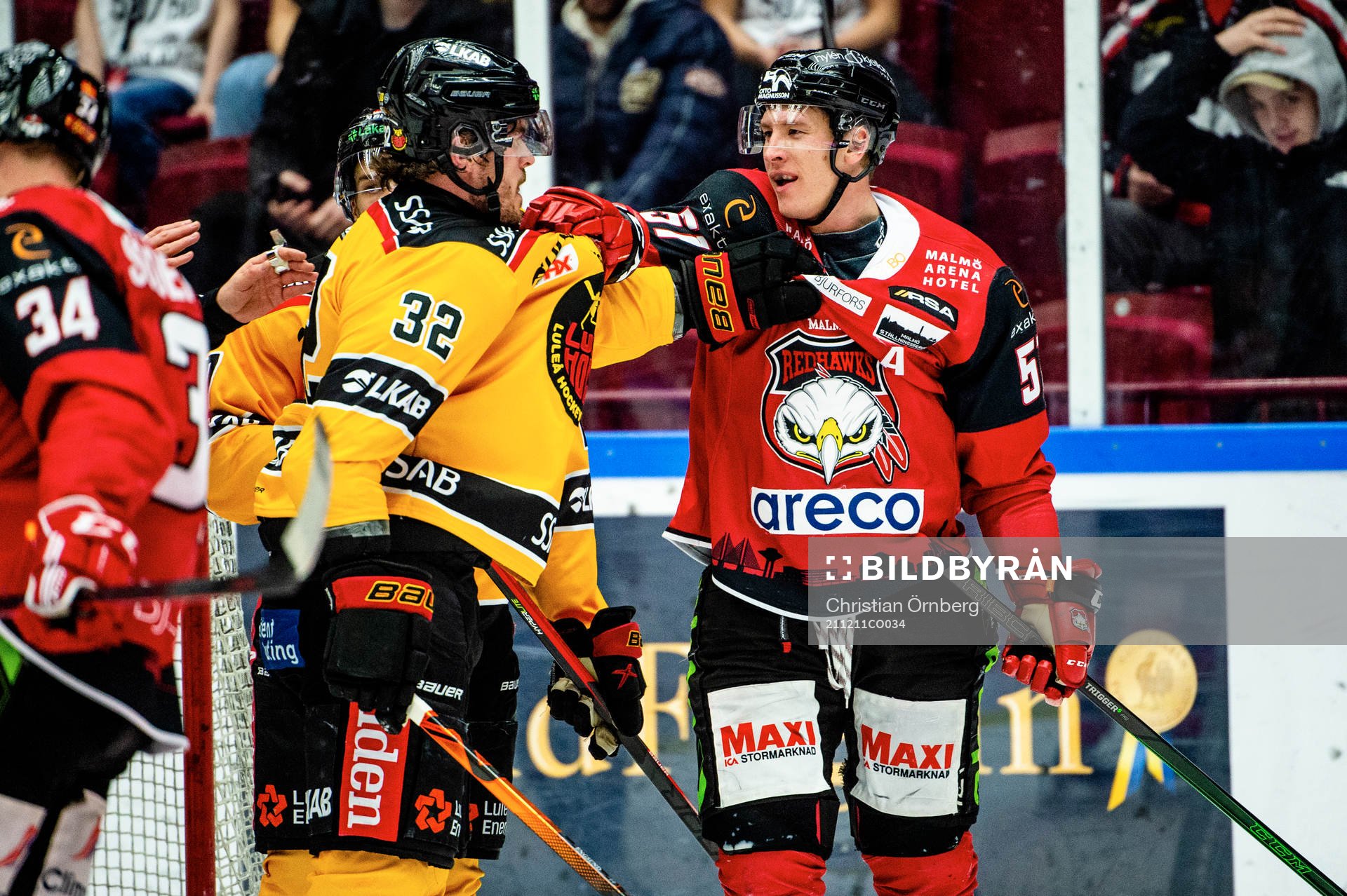 Luleås Oscar Engsund i bråk med Malmö Redhawks Emil