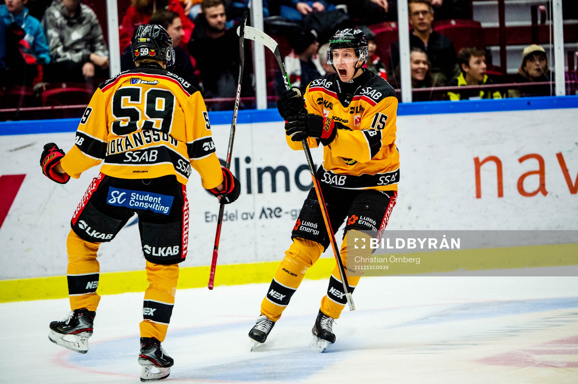 Luleås Kim Johansson och Carl Mattsson jublar