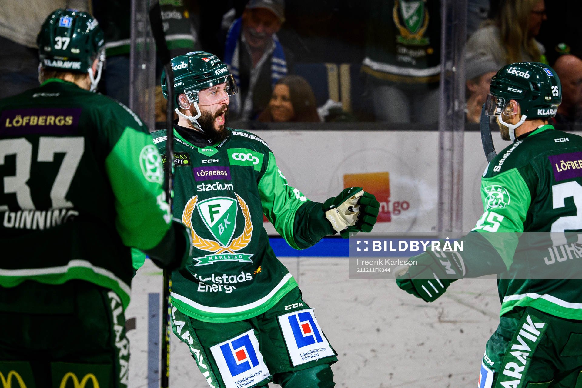 Färjestads Jesse Virtanen jublar