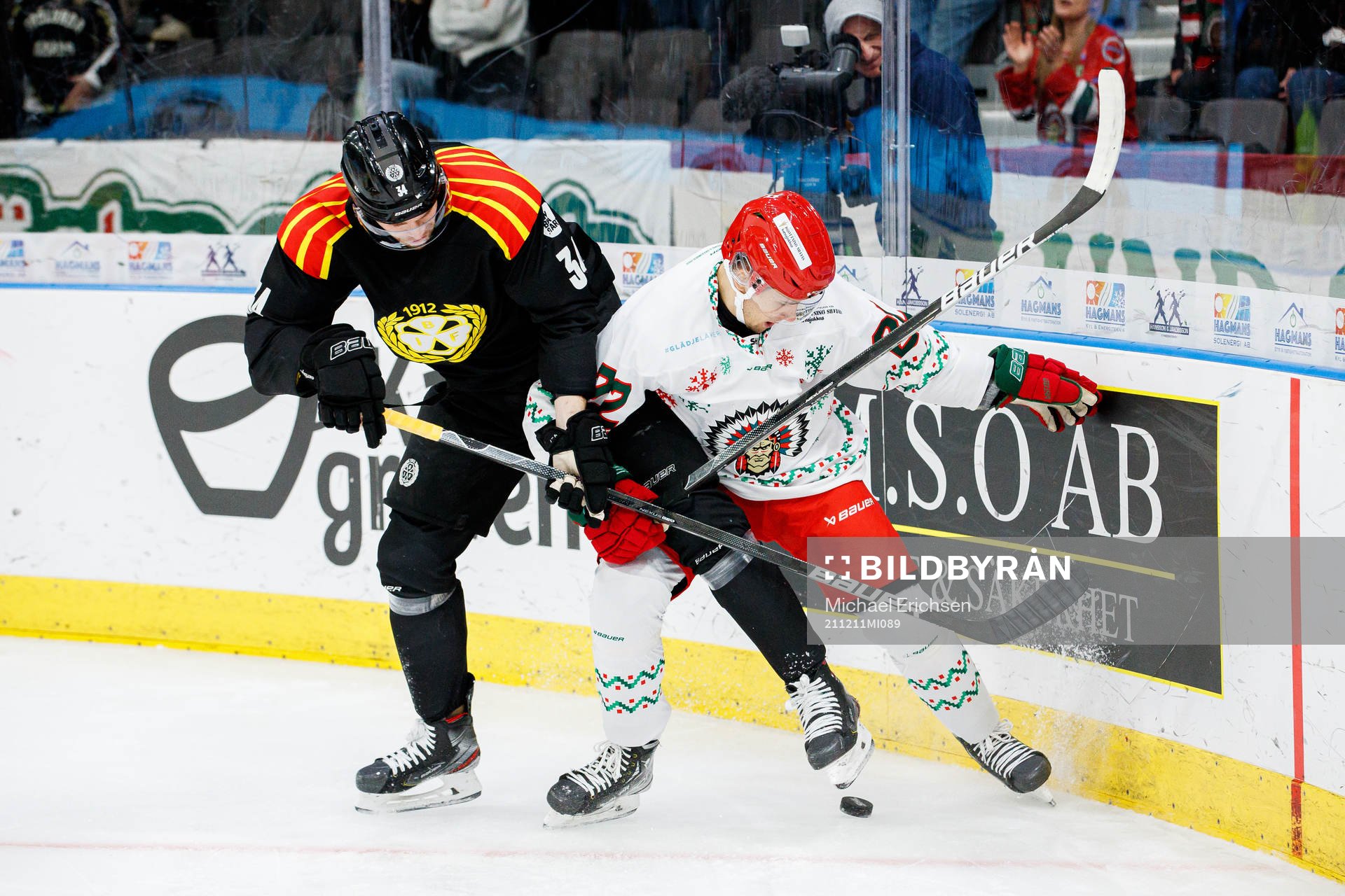 Brynäs Oscar Eklind och Frölundas Linus Nässén