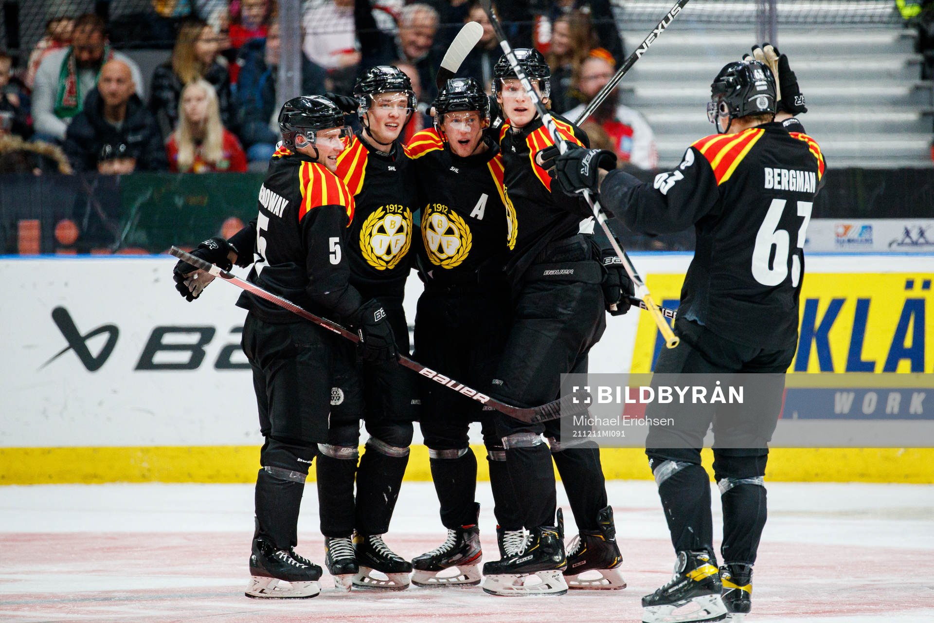 Brynäs Linus Ölund jublar