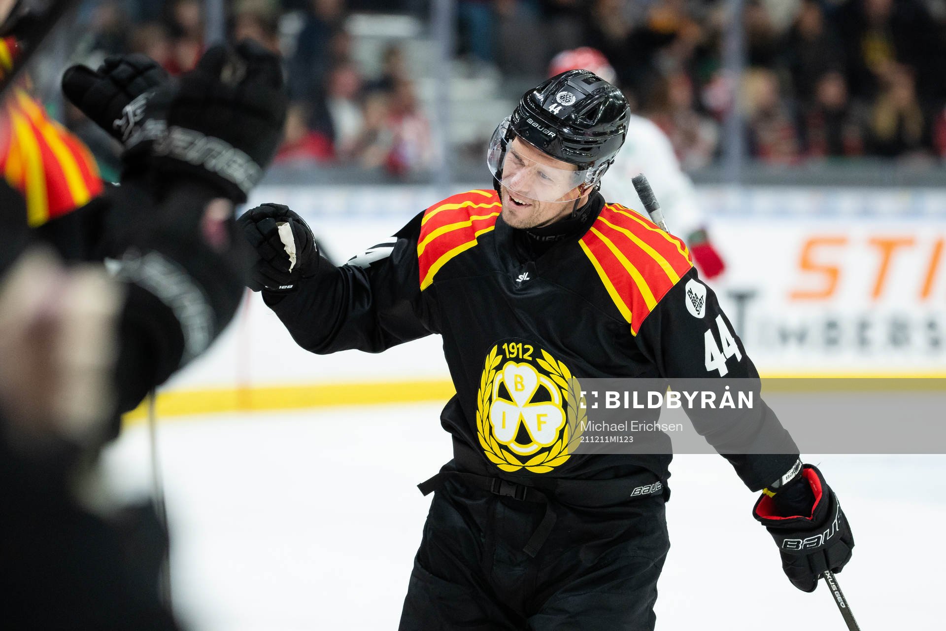 Brynäs Nicklas Danielsson jublar