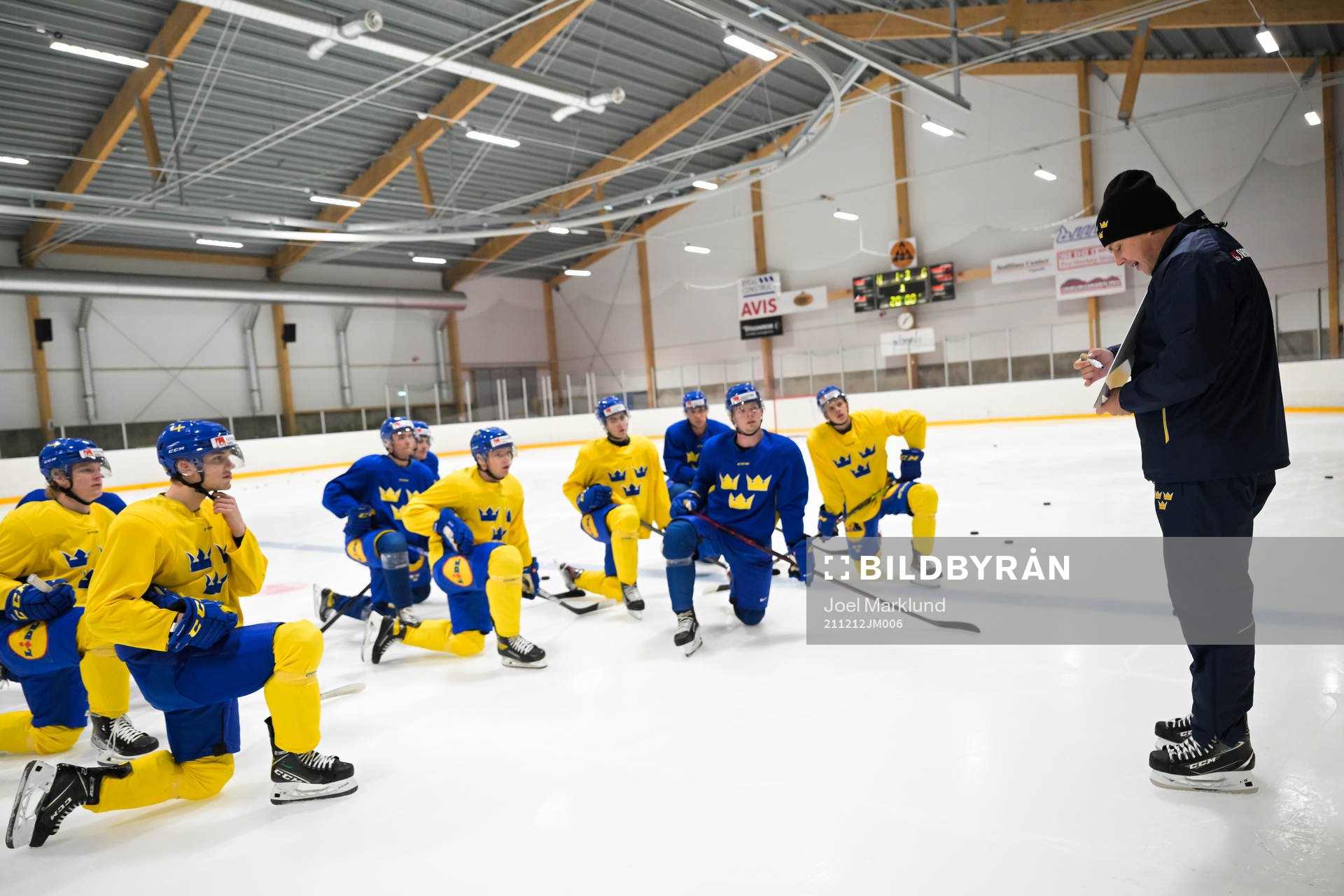 Players of the Swedish under-20 national ice hockey team