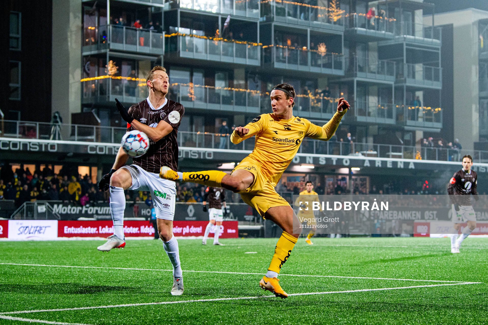 Joackim Solberg of Mjøndalen and Erik Botheim of