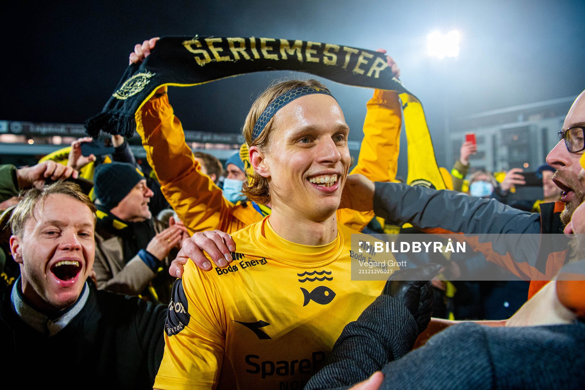 Ulrik Saltnes of Bodø/Glimt celebrates winning the league after the Eliteserien football match between Mjøndalen and Bodø/Glimt on December 12, 2021 in Mjøndalen.