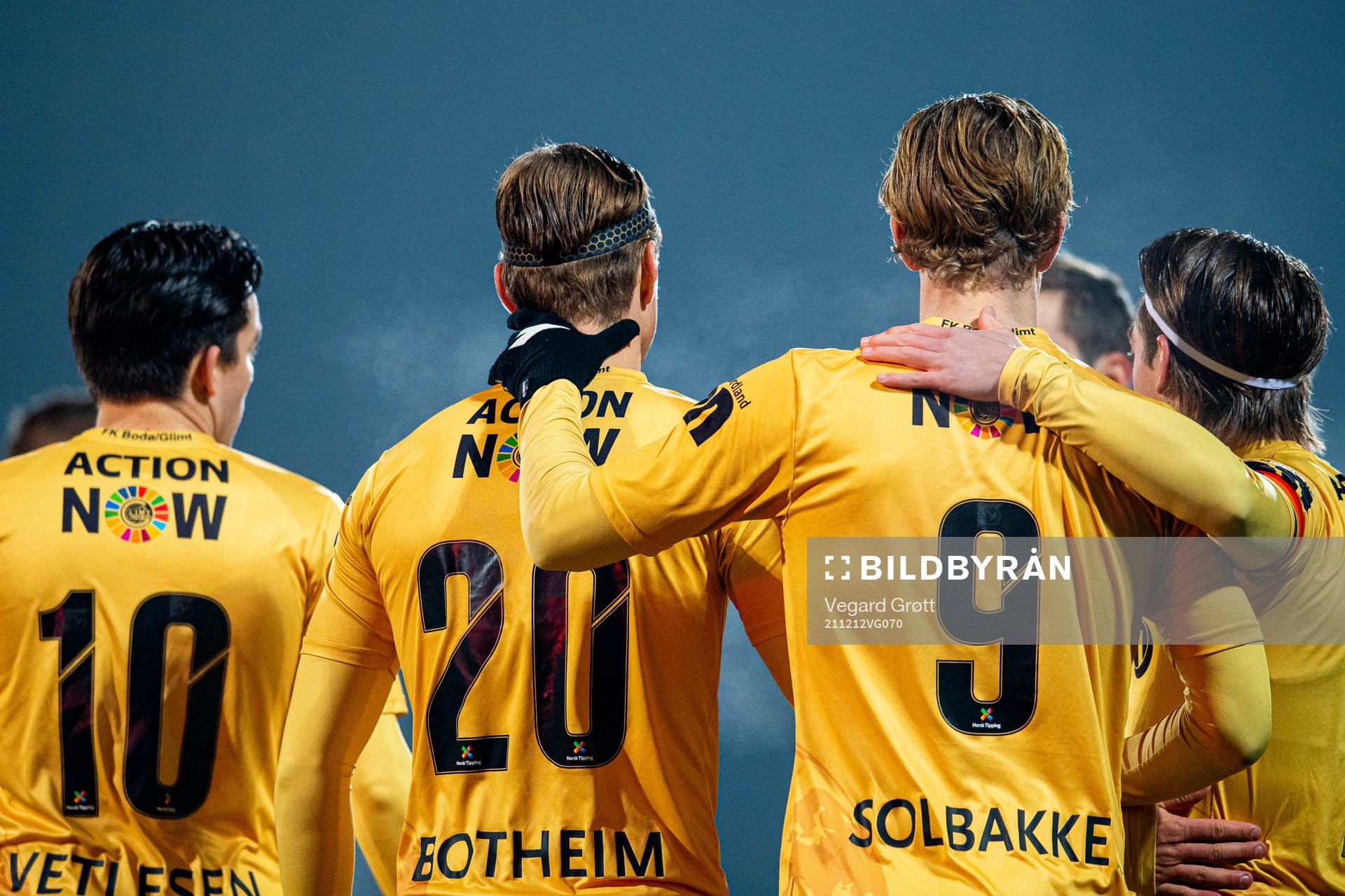 Erik Botheim of Bodø/Glimt celebrates with teammates Hugo