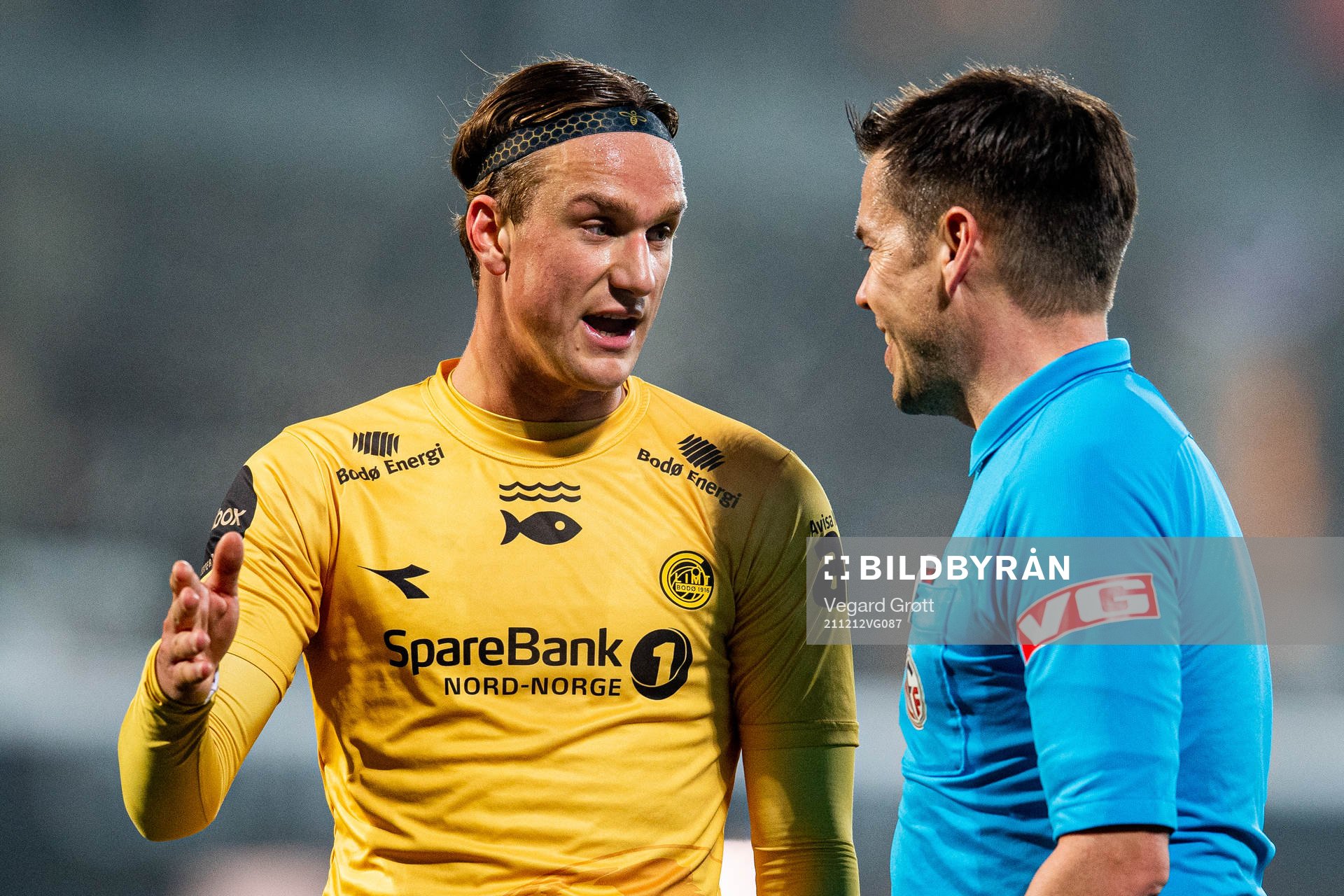 Erik Botheim of Bodø/Glimt talks to referee Tom Harald