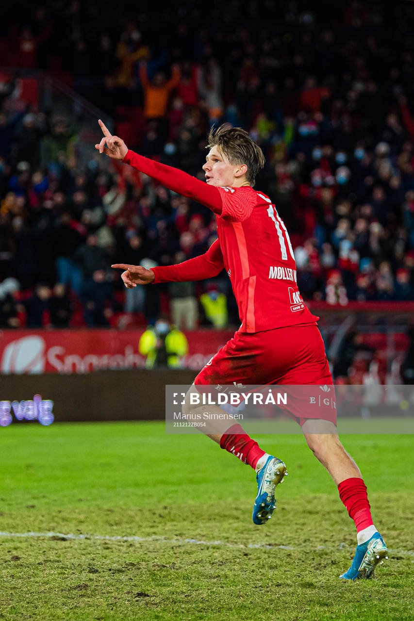 David Møller Wolfe of Brann celebrates