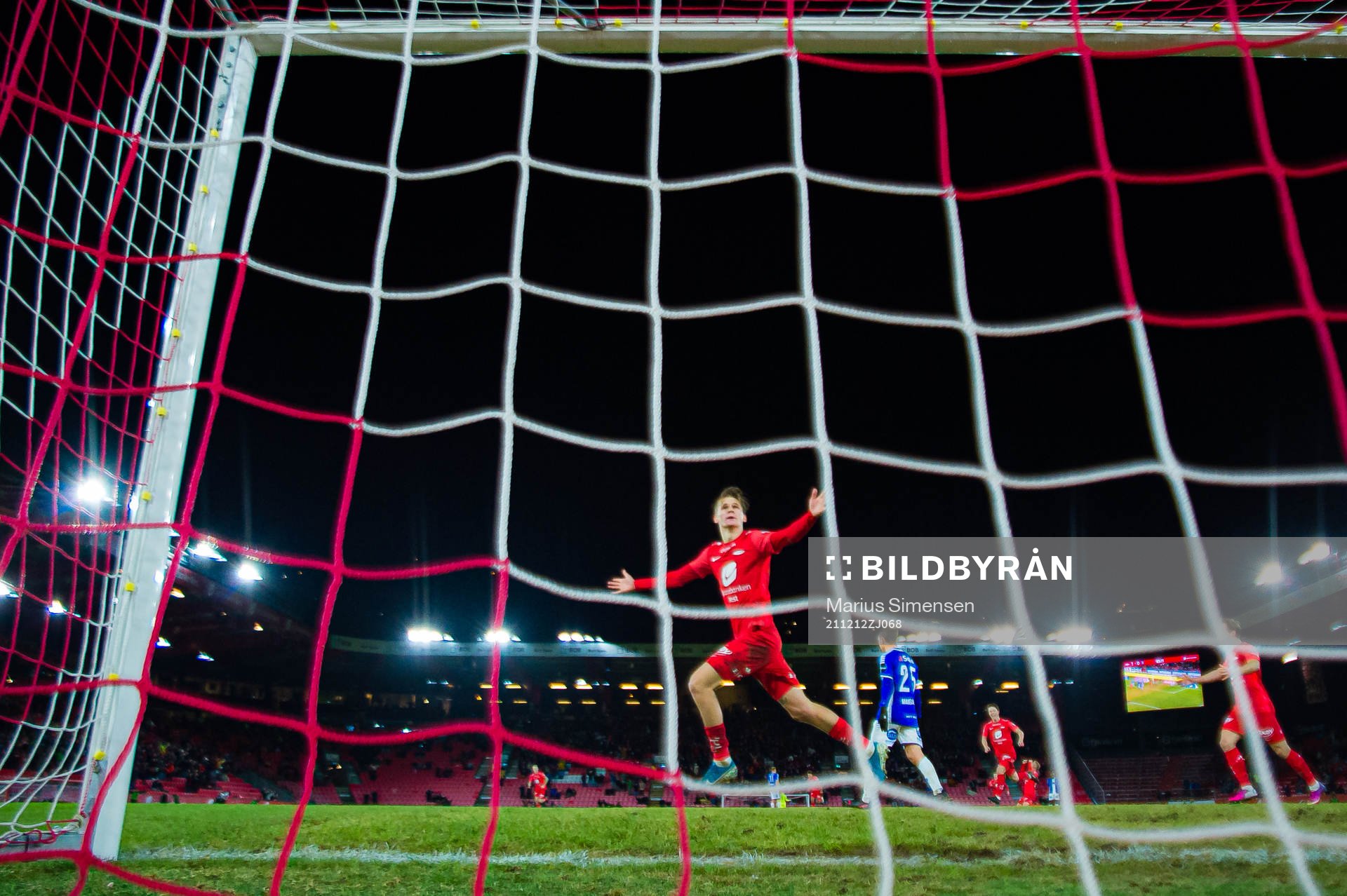 David Møller Wolfe of Brann celebrates