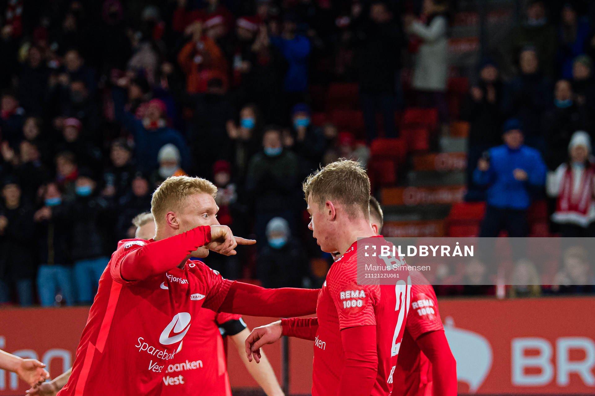 Aune Selland Heggebø of Brann celebrates with Sivert