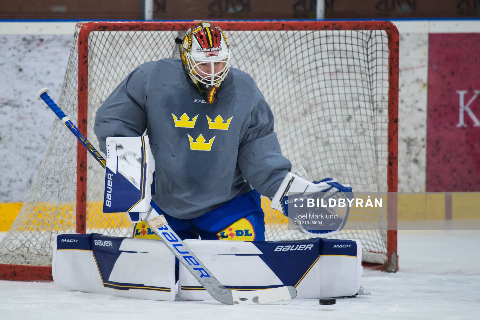 Goaltender Jesper Wallstedt of the Swedish under-20