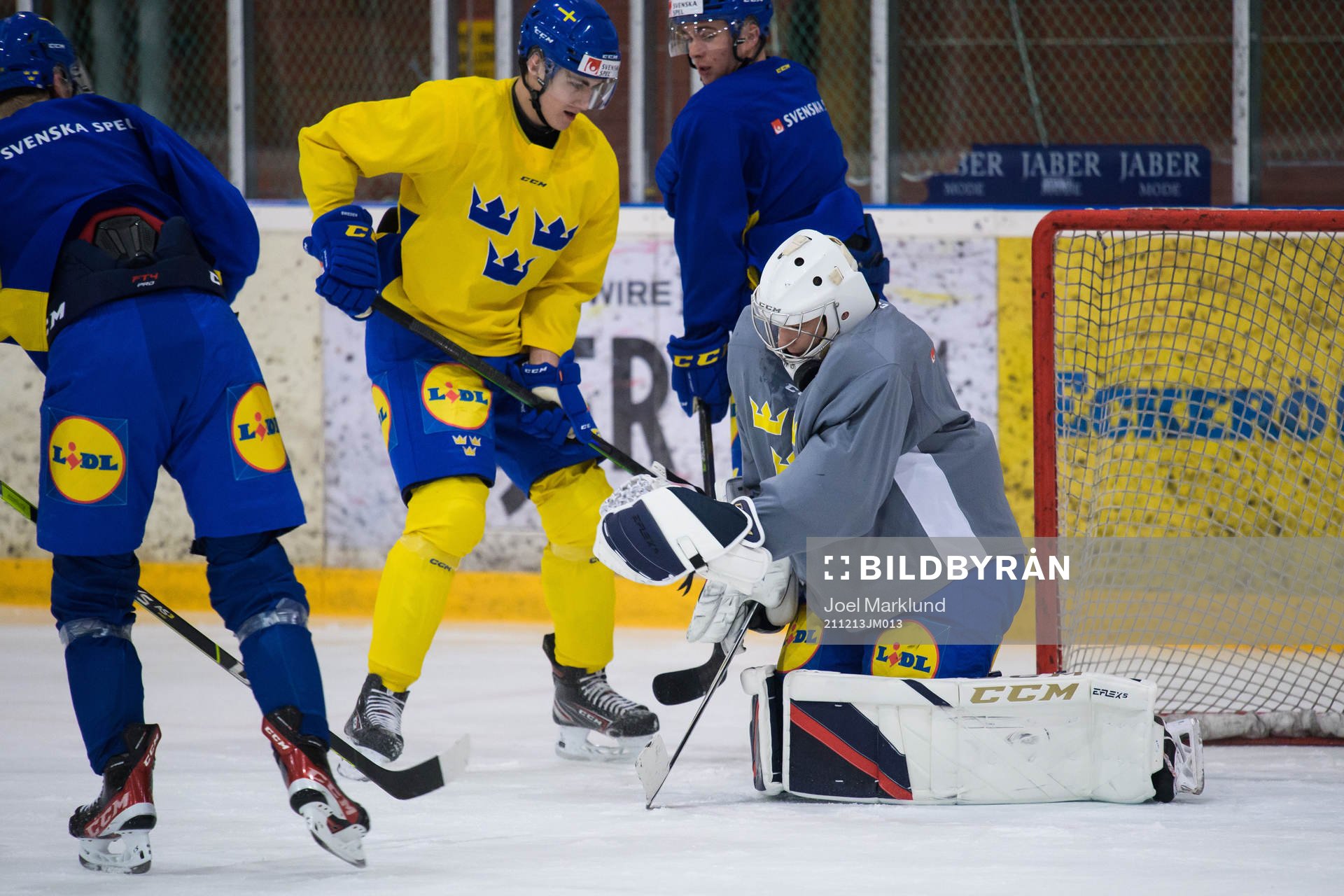 Goaltender Carl Lindbom of the Swedish under-20 national