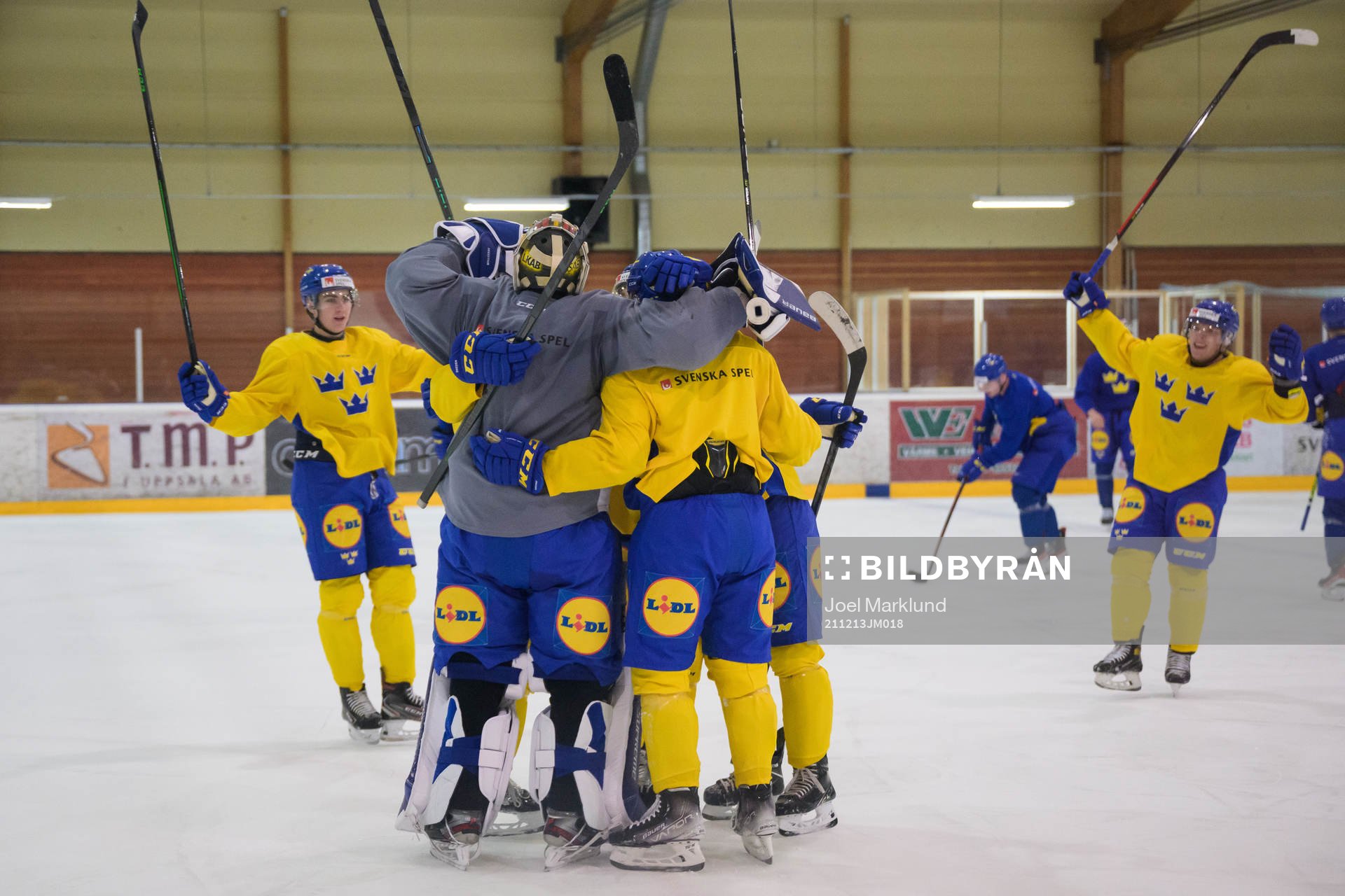 Players of the Swedish under-20 national ice hockey team