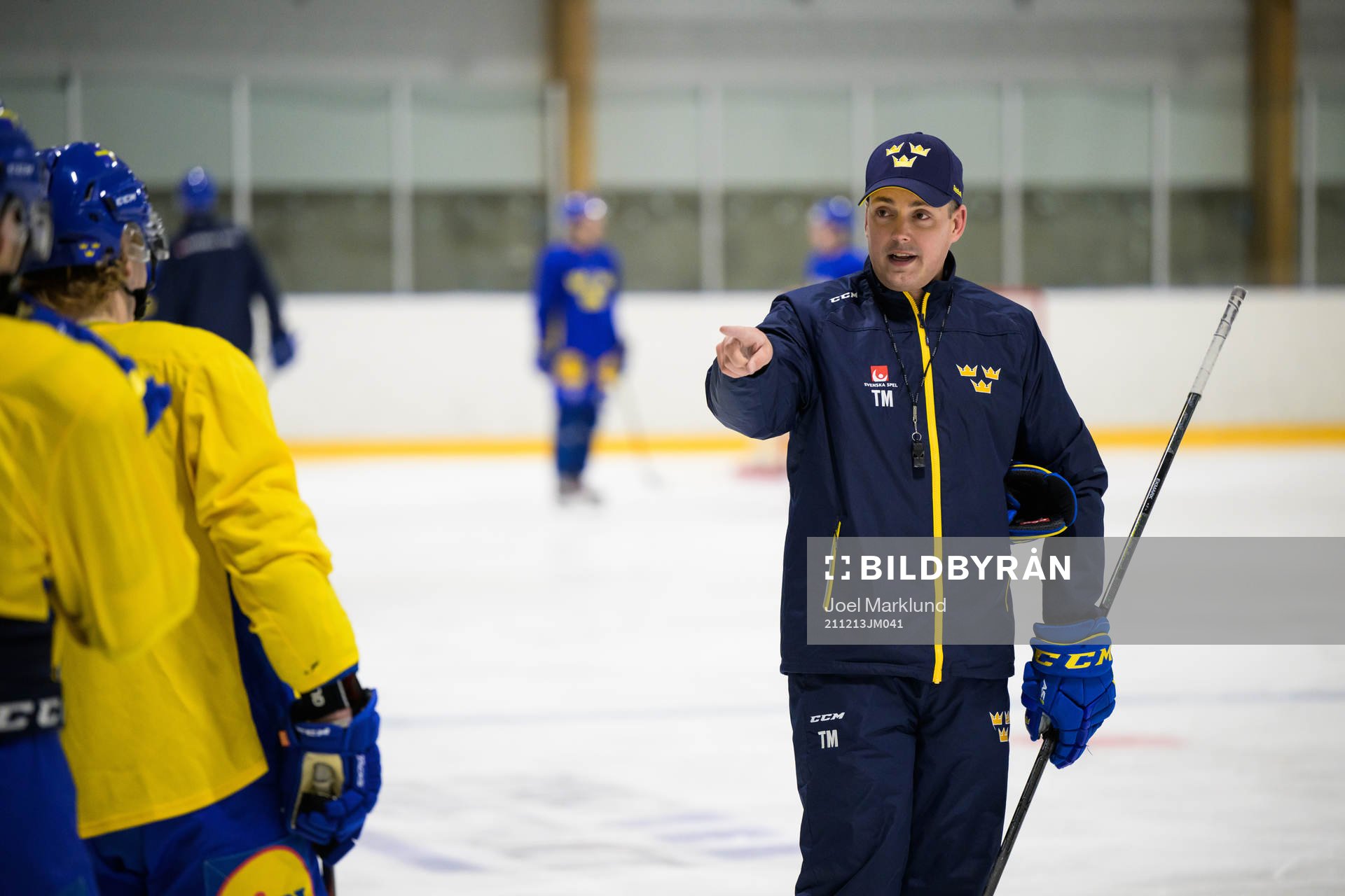 Head coach Tomas Montén of the Swedish under-20 national