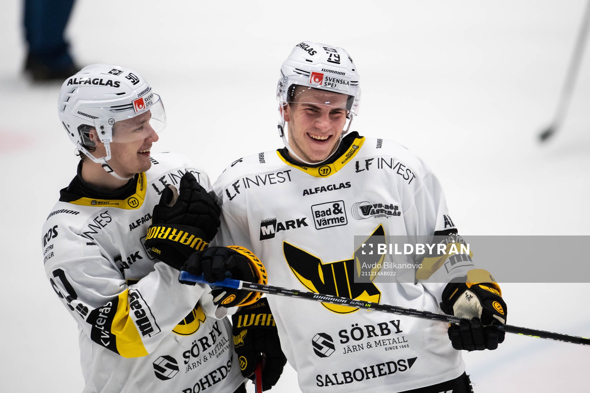 Västerås Alexandre Lavoie och Gabriel Kangas jublar