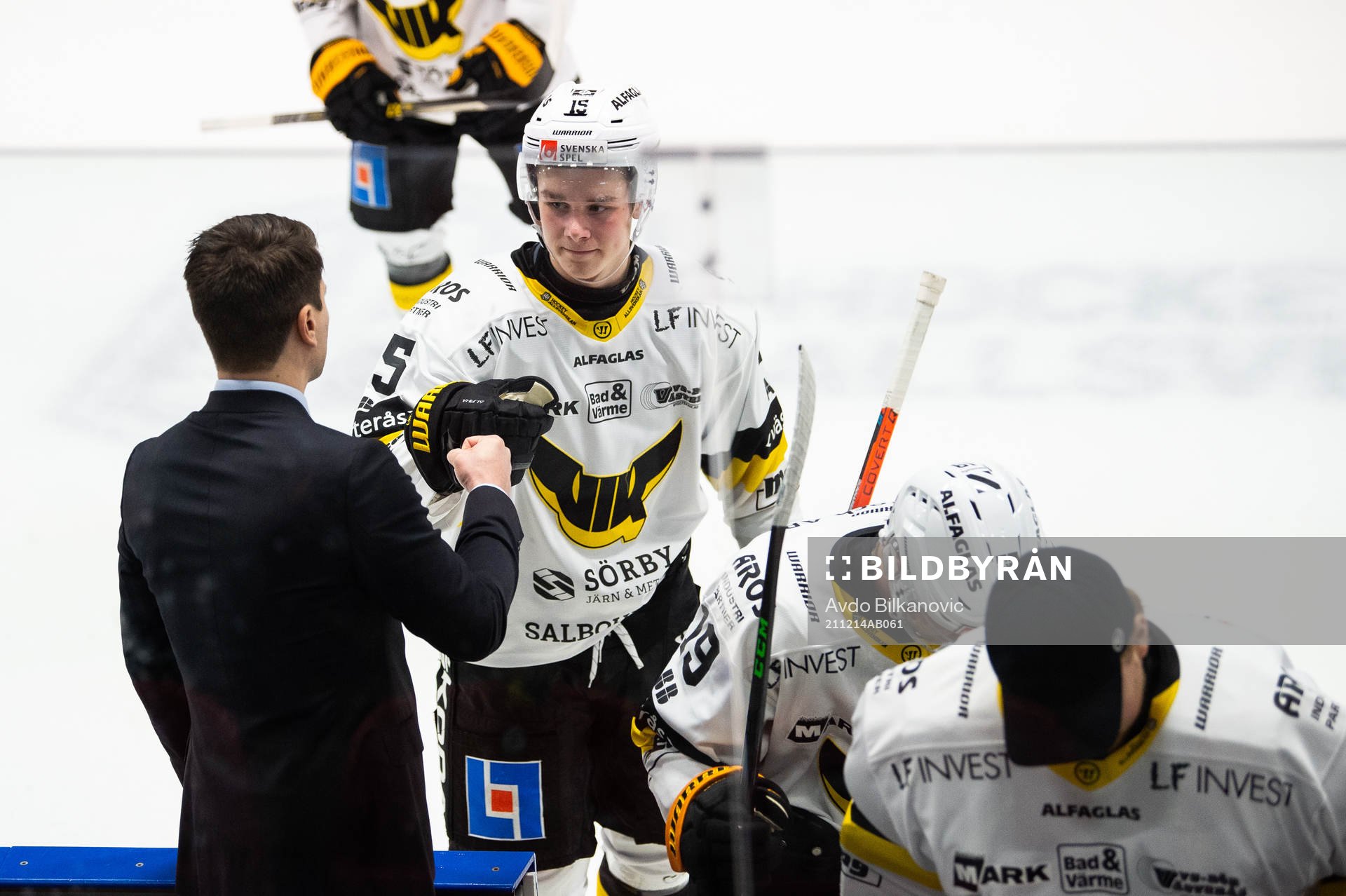 Västerås tränare Thomas Paananen Filip Wiberg jublar
