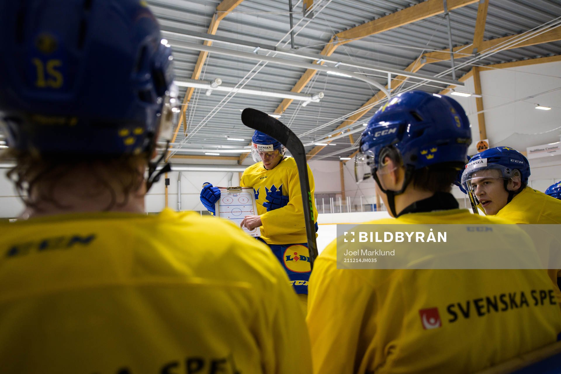 Oskar Magnusson of the Swedish under-20 national ice hockey