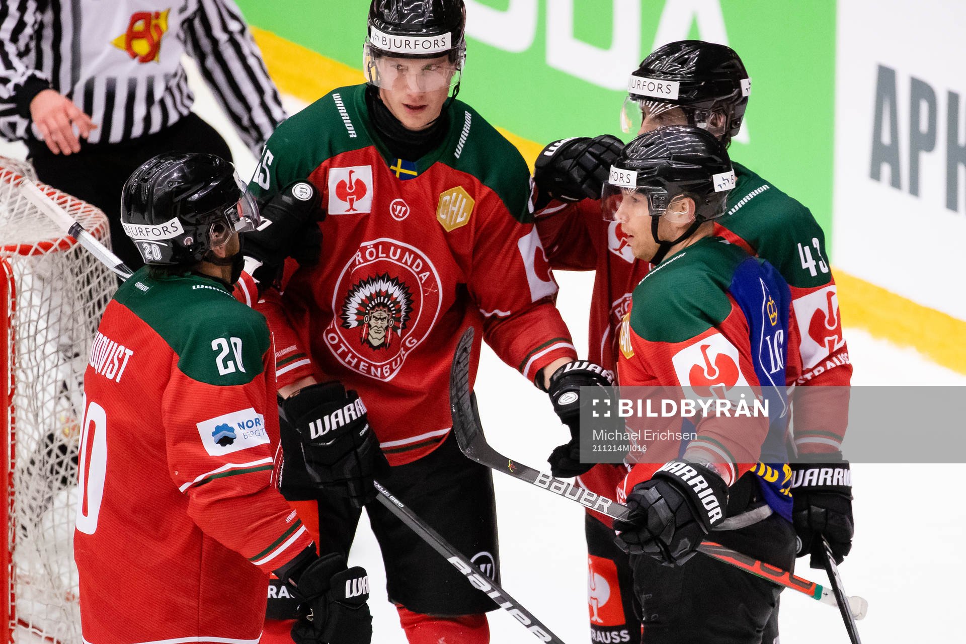 Ryan Lasch celebrates scoring 1-1 with team mates