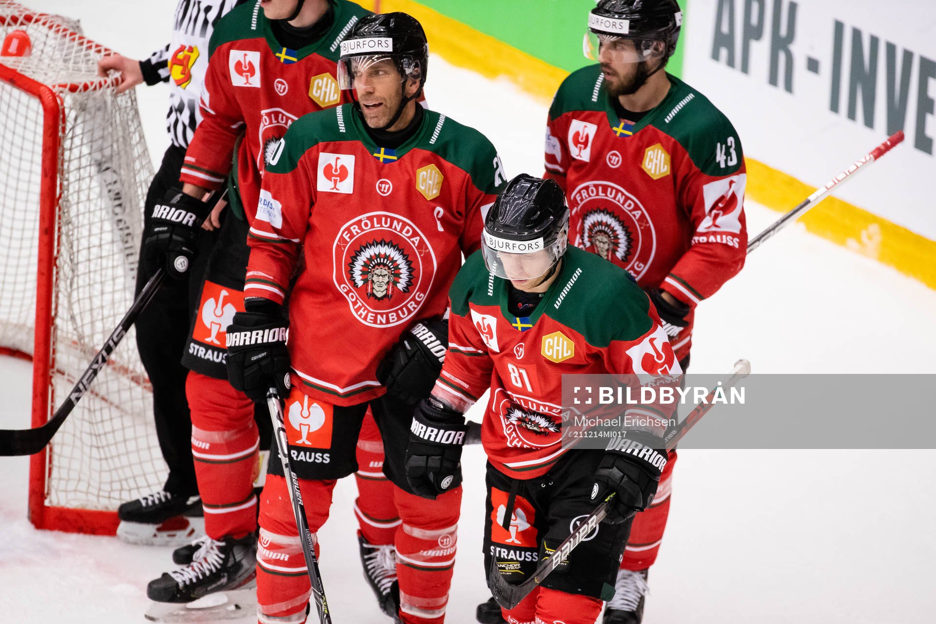 Ryan Lasch celebrates scoring 1-1 with team mates