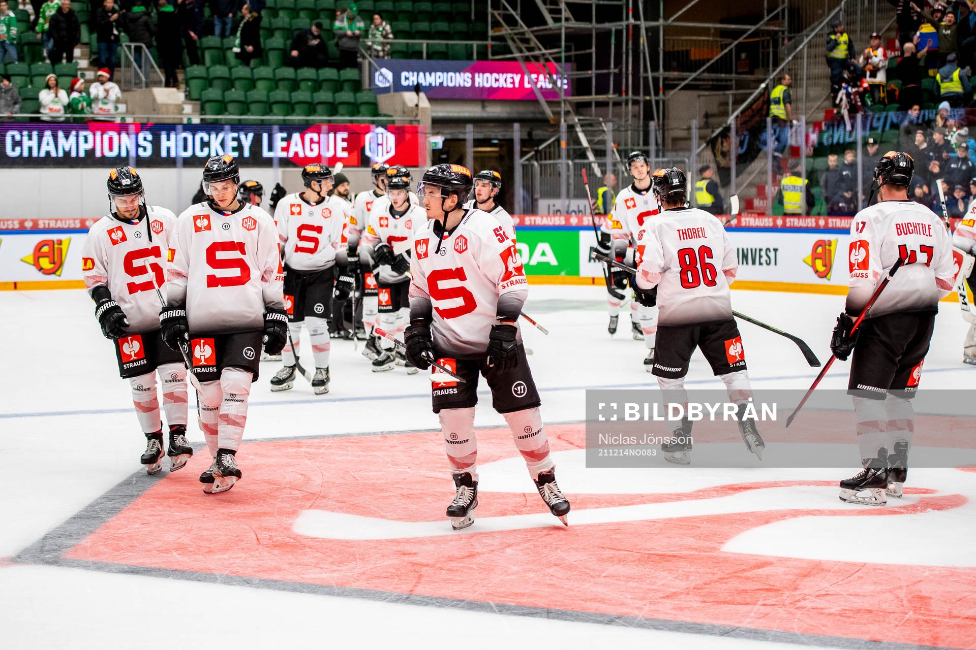 Players of Sparta Prag looks dejected