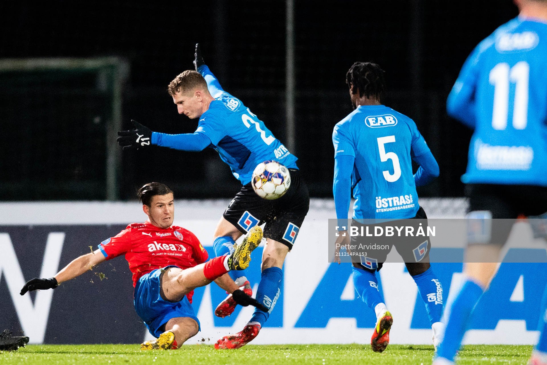 Helsingborgs Wilhelm Loeper gör 0-1 målet förbi