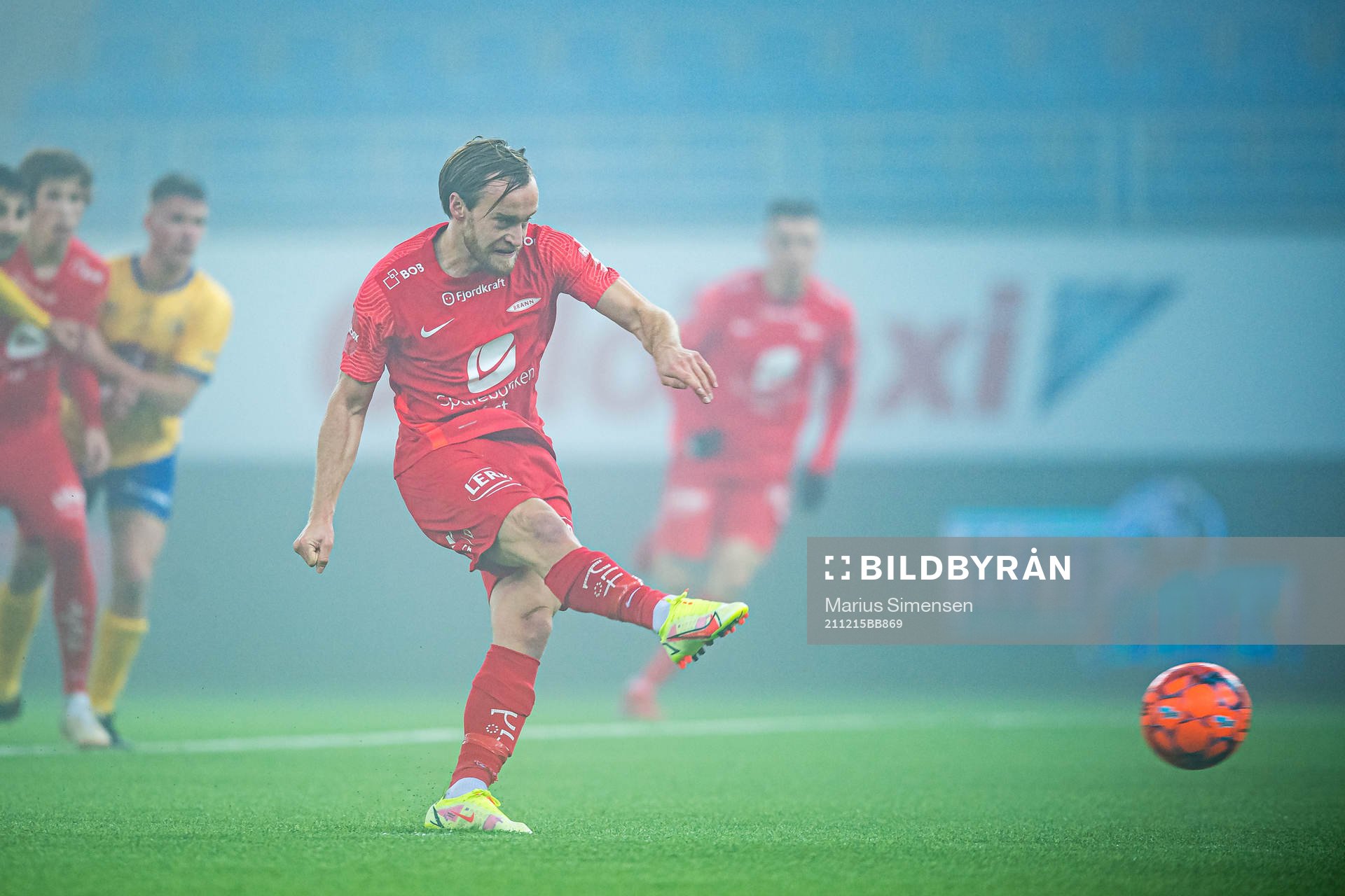 Bård Finne of Brann misses a chance to score