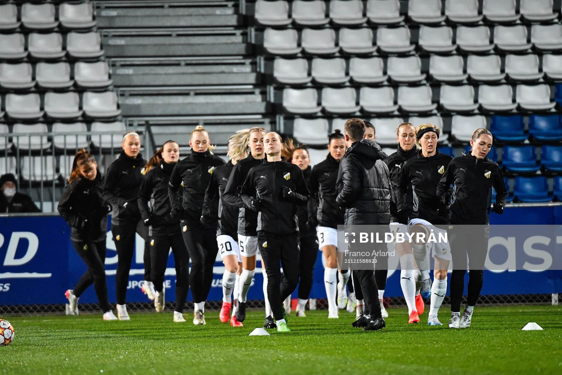 Hanna WIJK of Häcken and Lotta ÖKVIST of Häcken