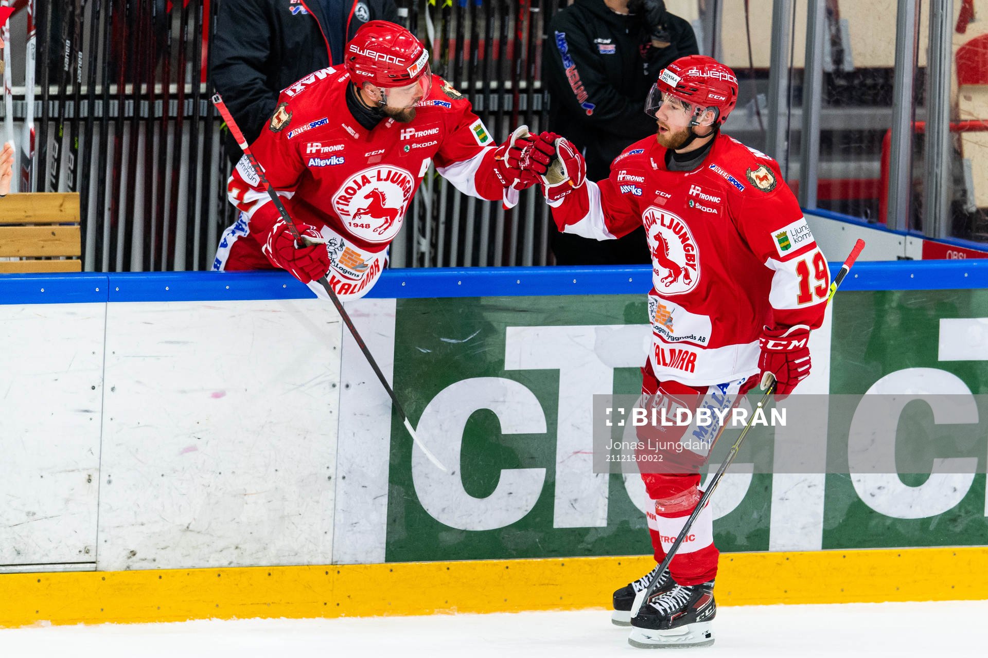 Troja-Ljungbys Victor Romfors jublar